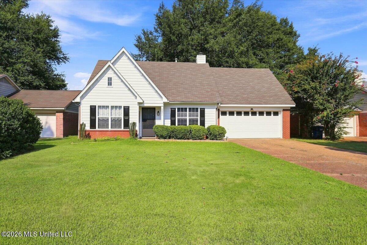 5871 Kentwood Property Photo 3