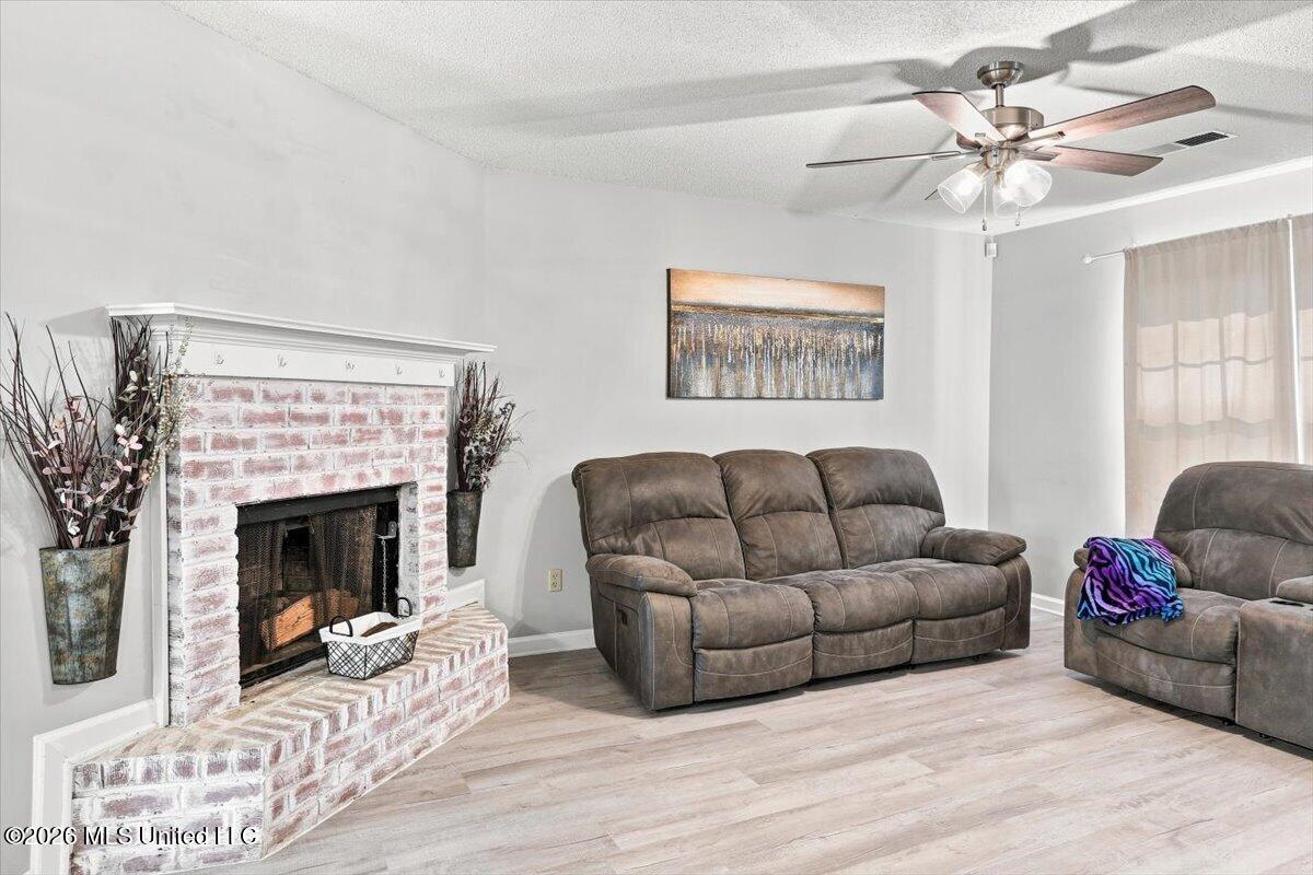 5871 Kentwood Property Photo 7