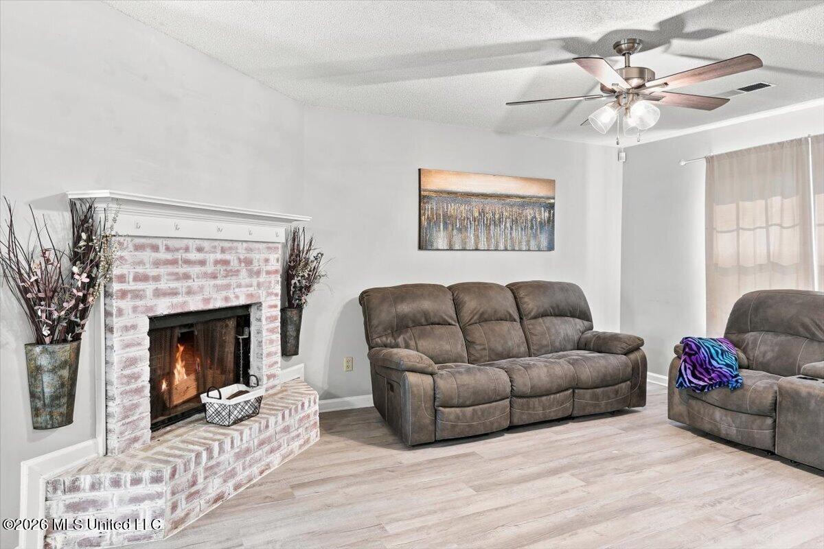 5871 Kentwood Property Photo 8