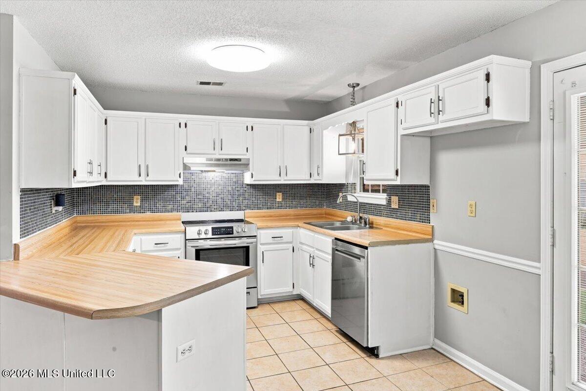 5871 Kentwood Property Photo 11