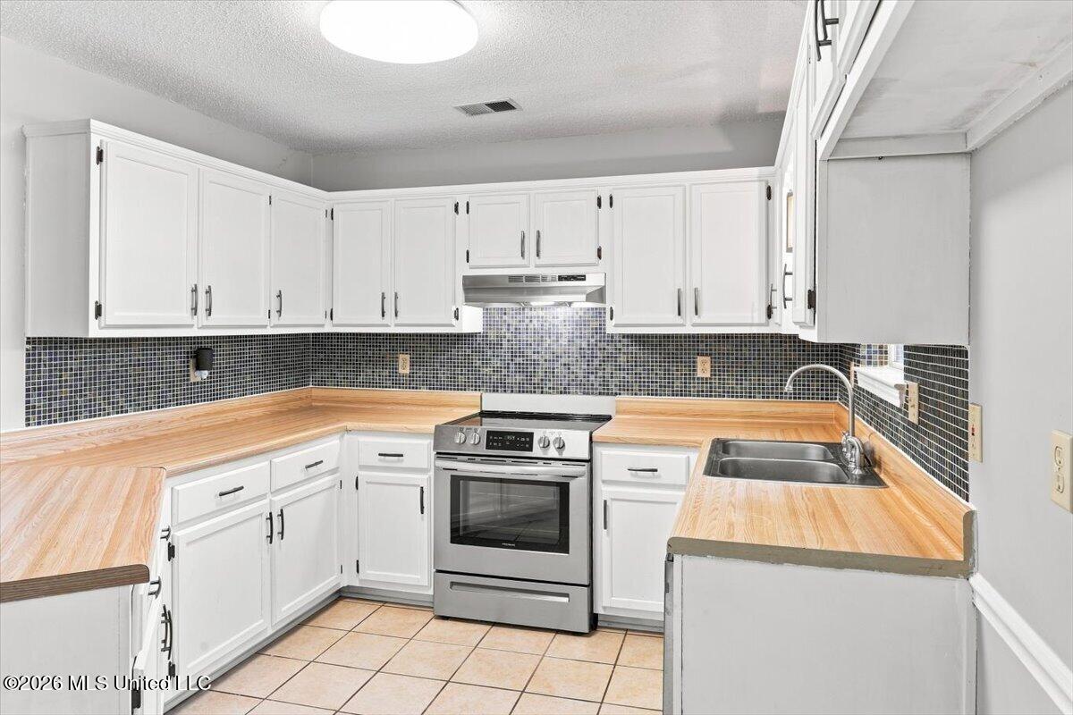 5871 Kentwood Property Photo 13