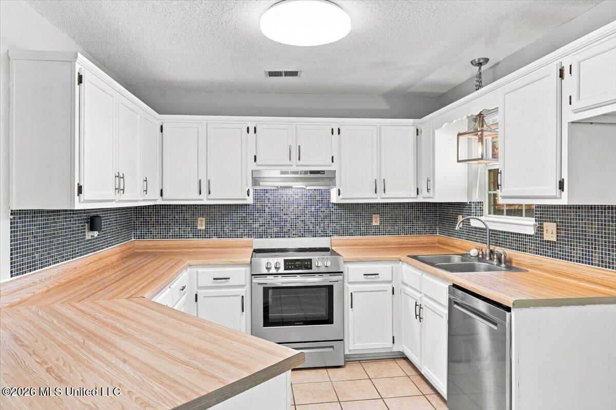5871 Kentwood Property Photo 14