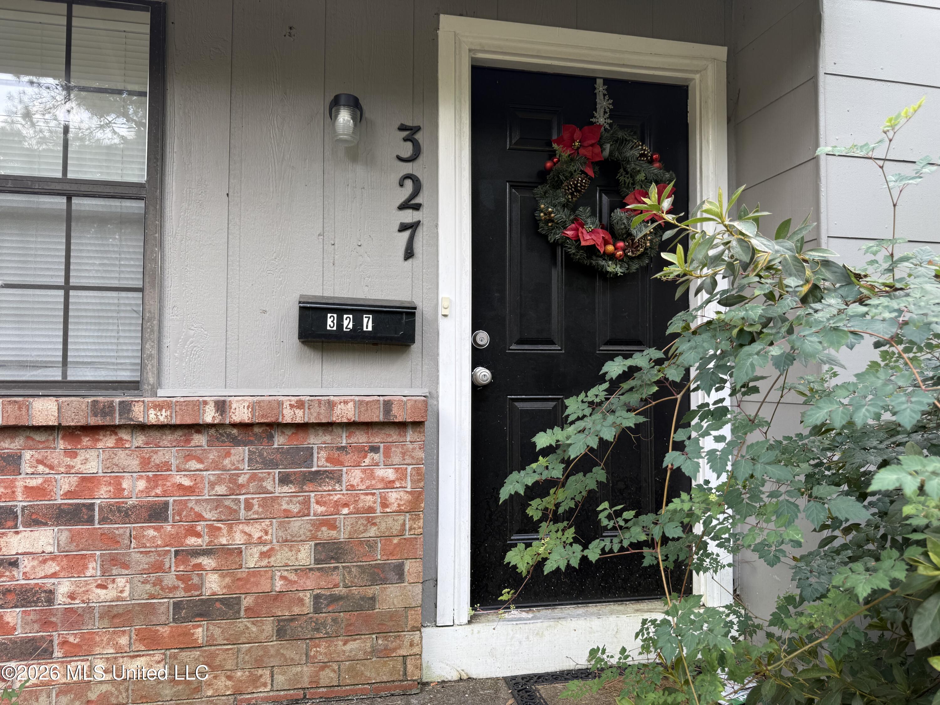 327 Reed Avenue Property Photo 2