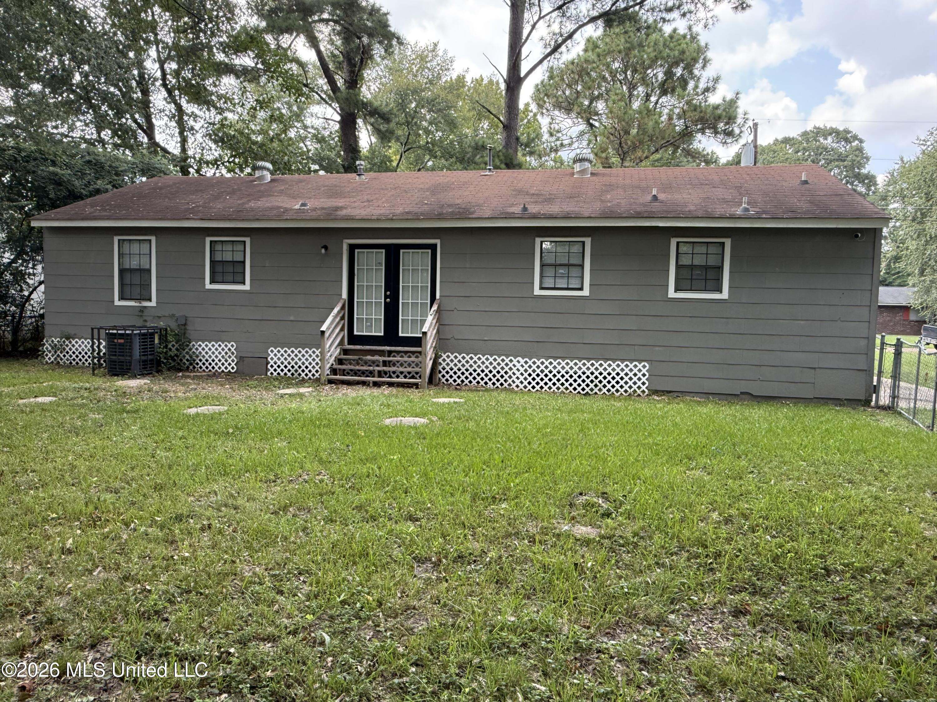 327 Reed Avenue Property Photo 8