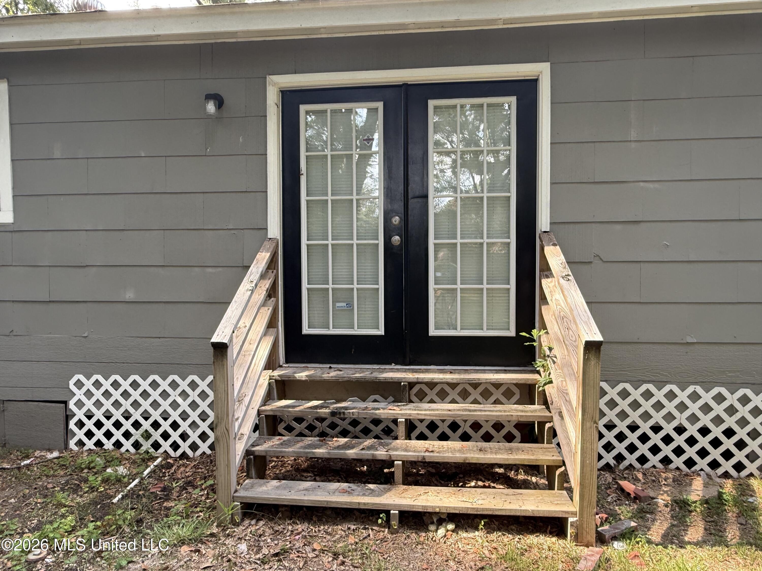 327 Reed Avenue Property Photo 9