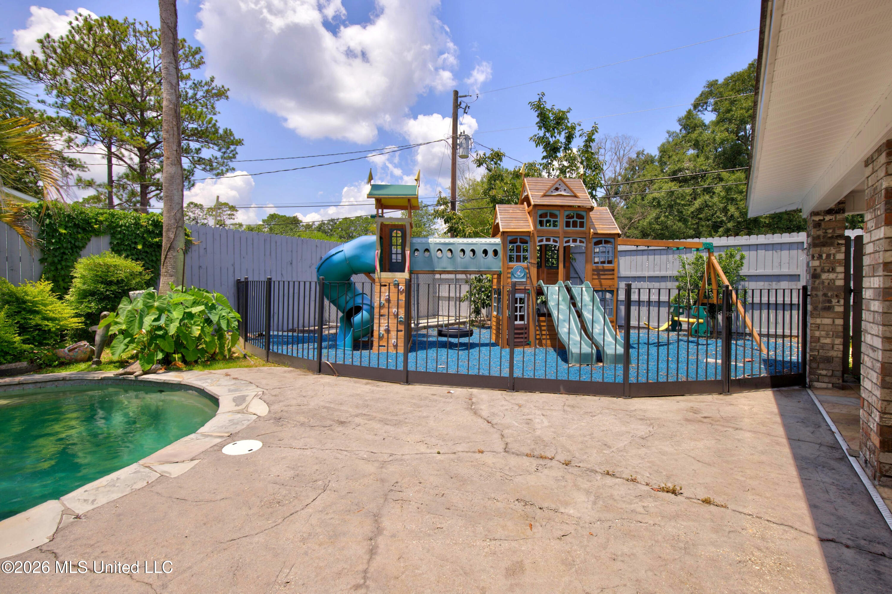 1217 Fifth Avenue Property Photo 4
