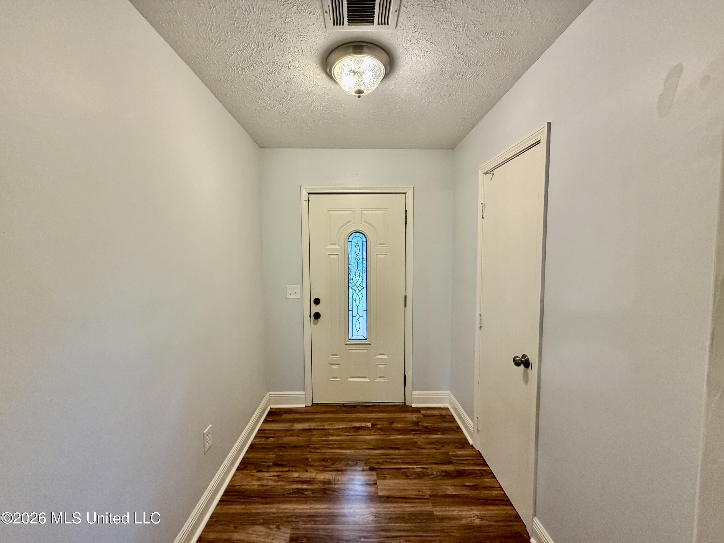 62 Freehill Court Property Photo 4