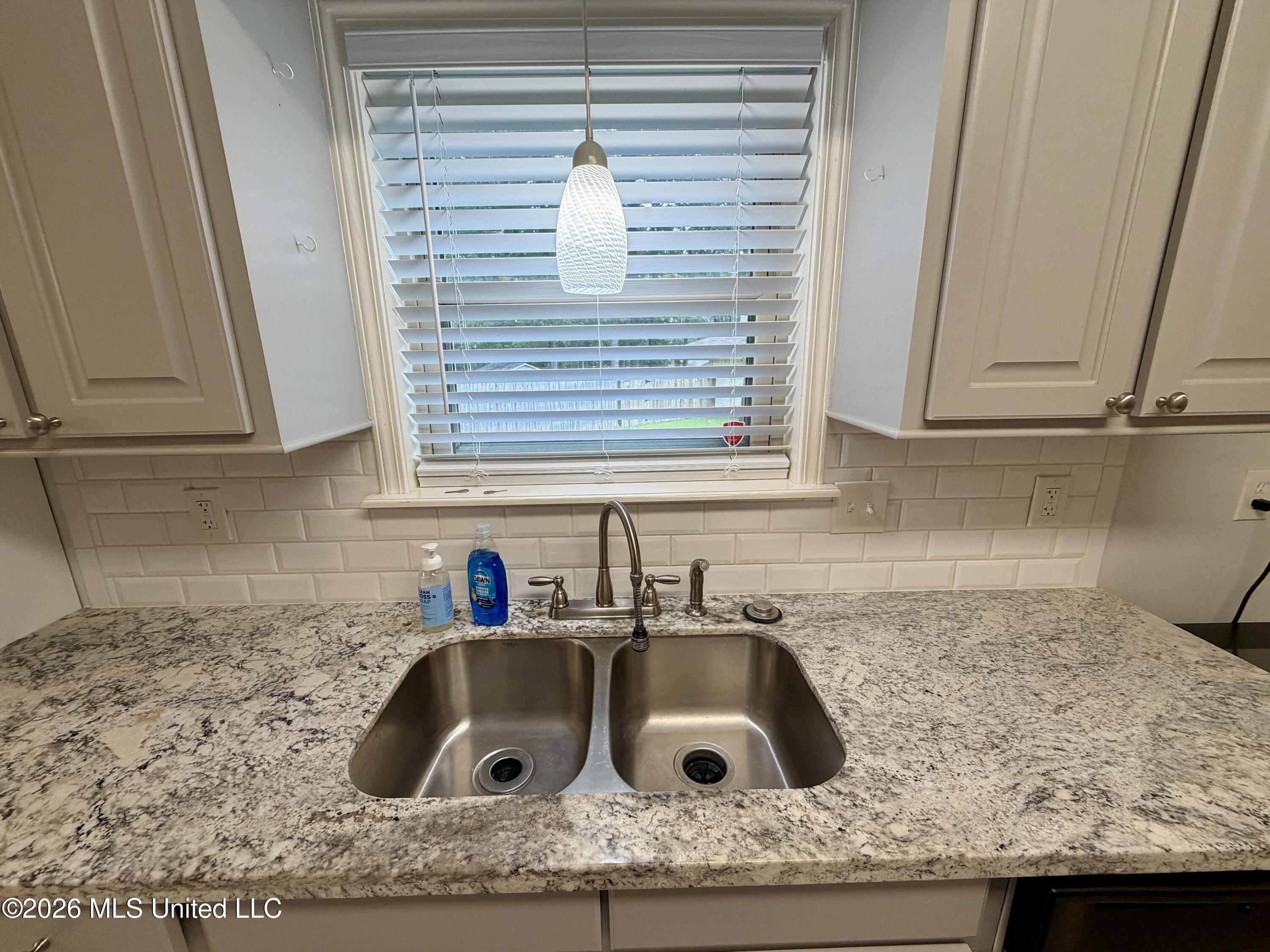 62 Freehill Court Property Photo 9