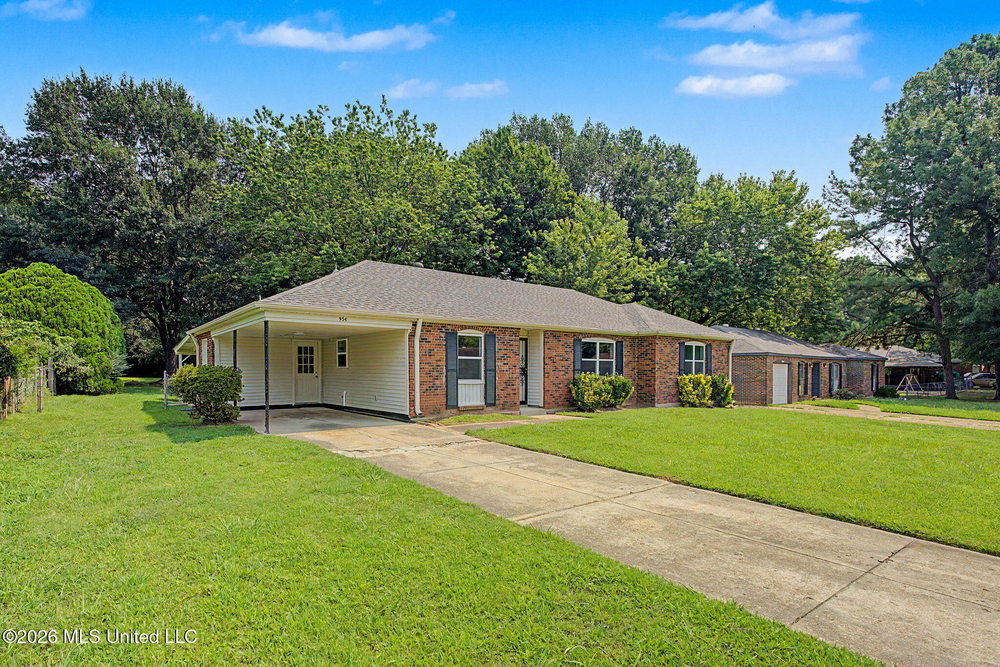 954 Boulder Drive Property Photo 3