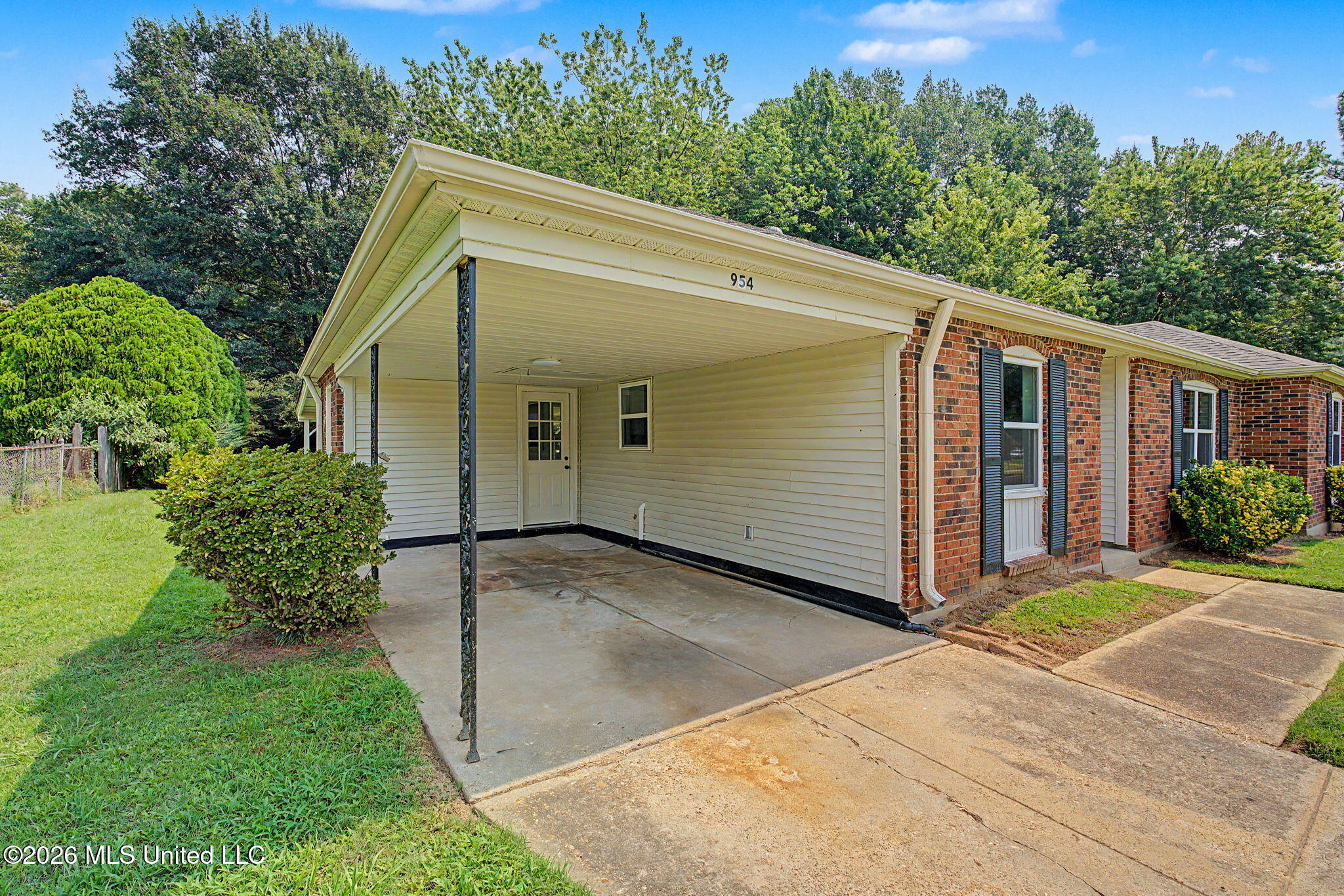 954 Boulder Drive Property Photo 4