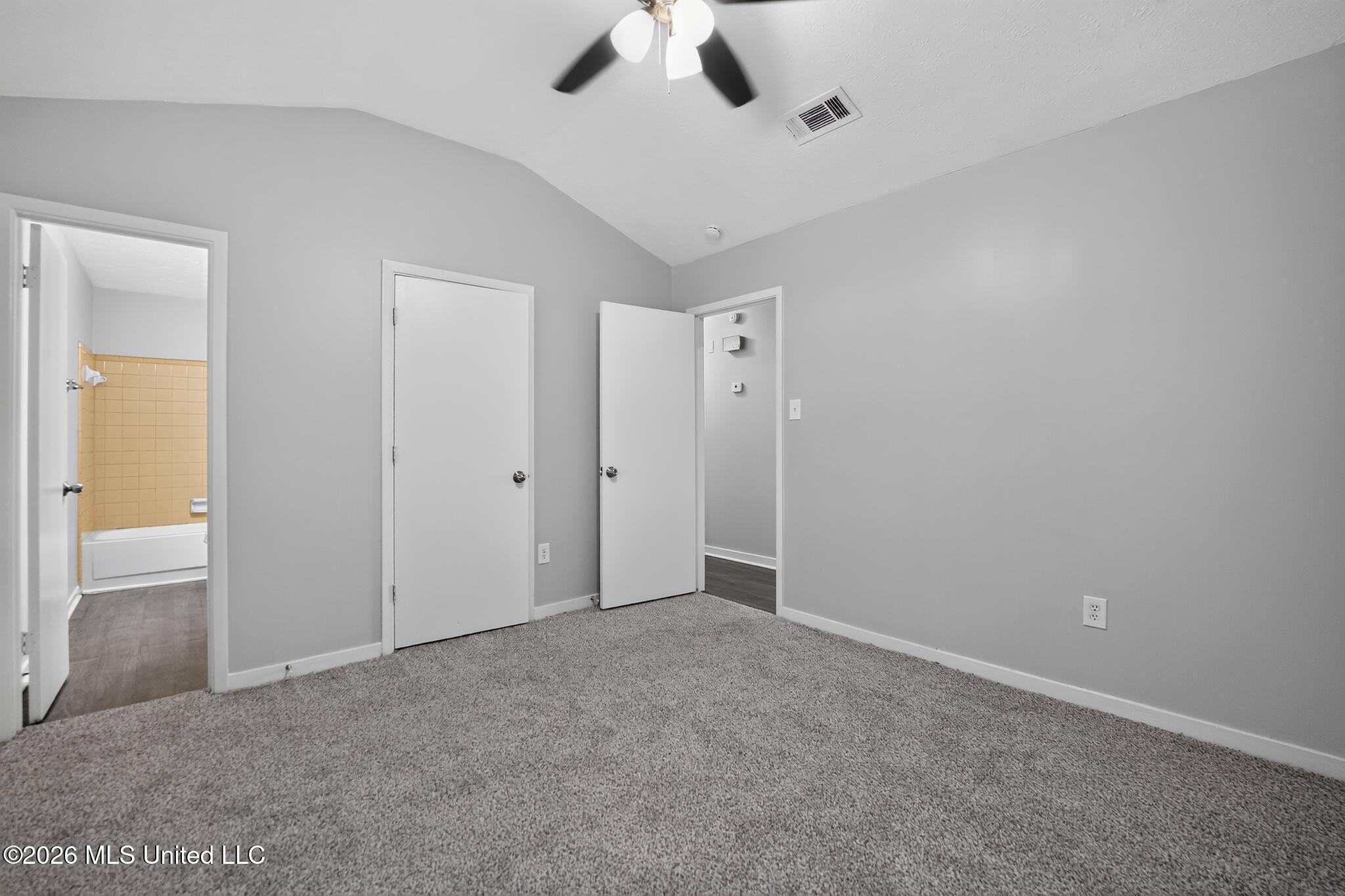 117 White Oak Court Property Photo 22