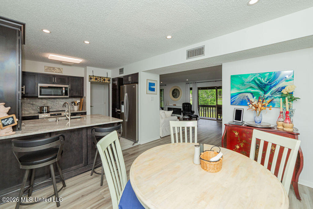 248 Lanai Village Property Photo 9