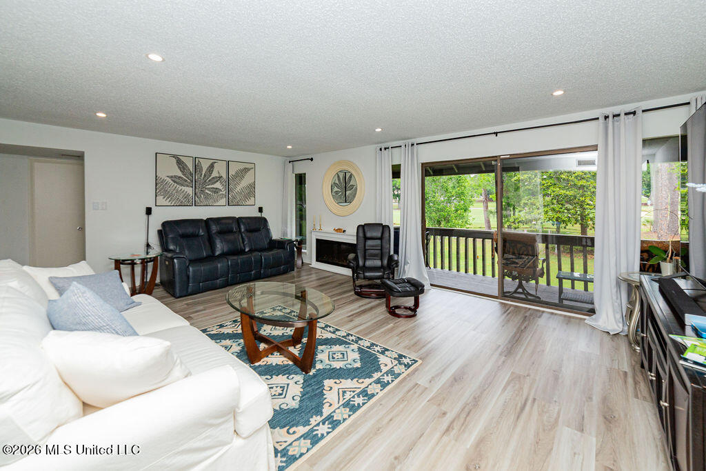 248 Lanai Village Property Photo 10