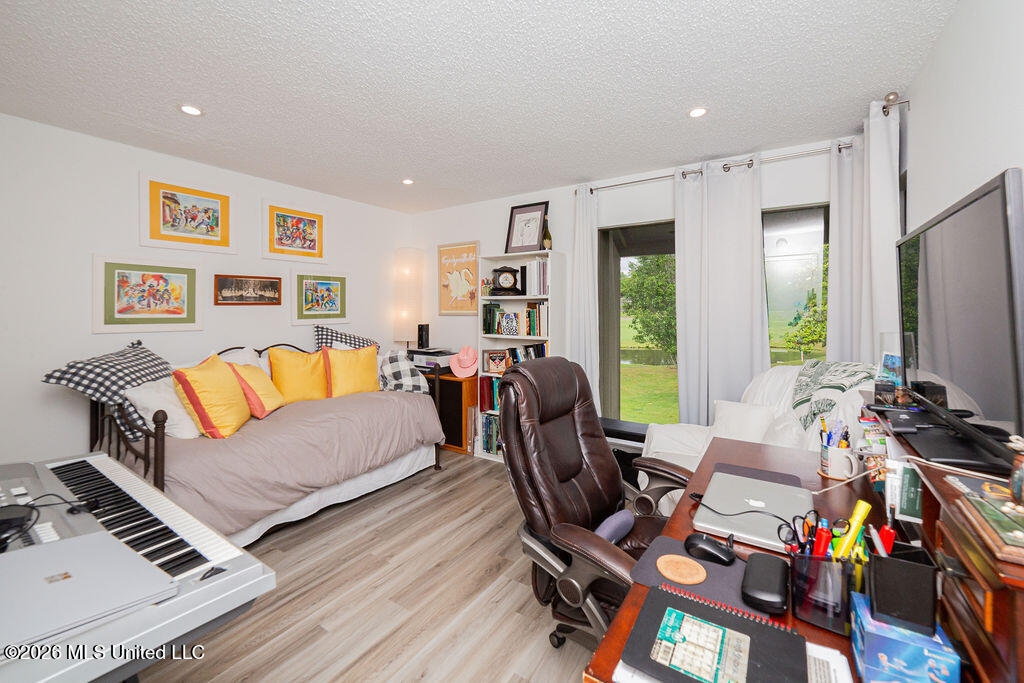 248 Lanai Village Property Photo 23