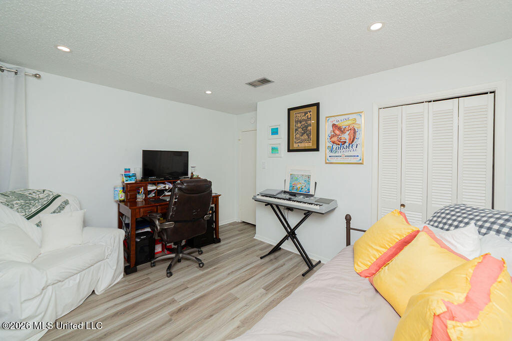 248 Lanai Village Property Photo 25