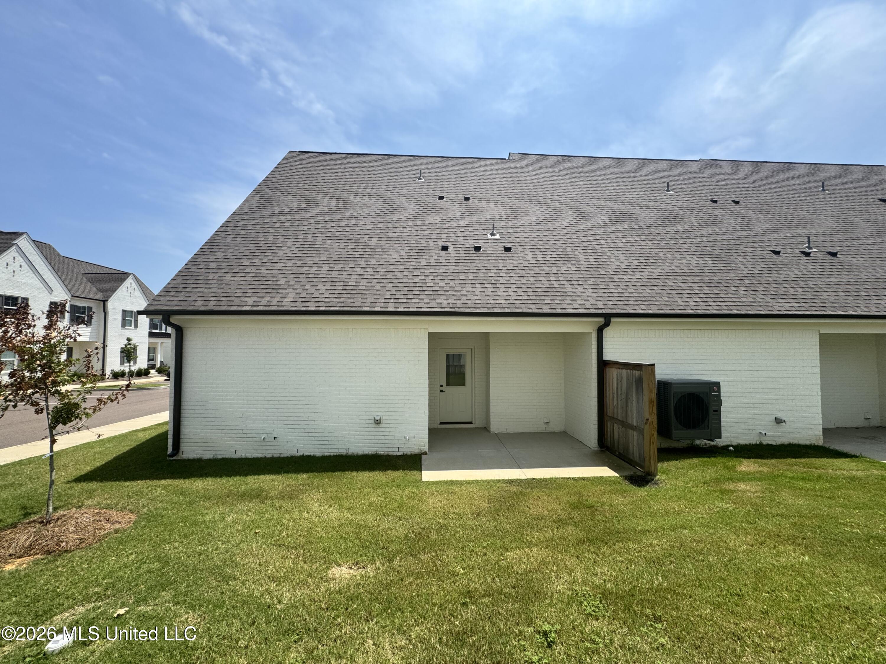 701 Southview Drive Property Photo 6