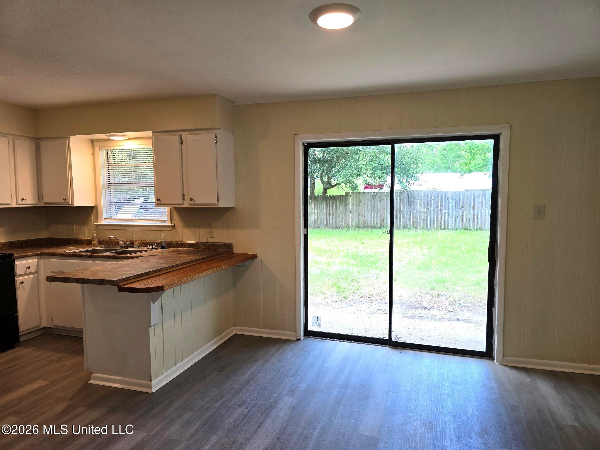 2605 W Samuel Street Property Photo 8