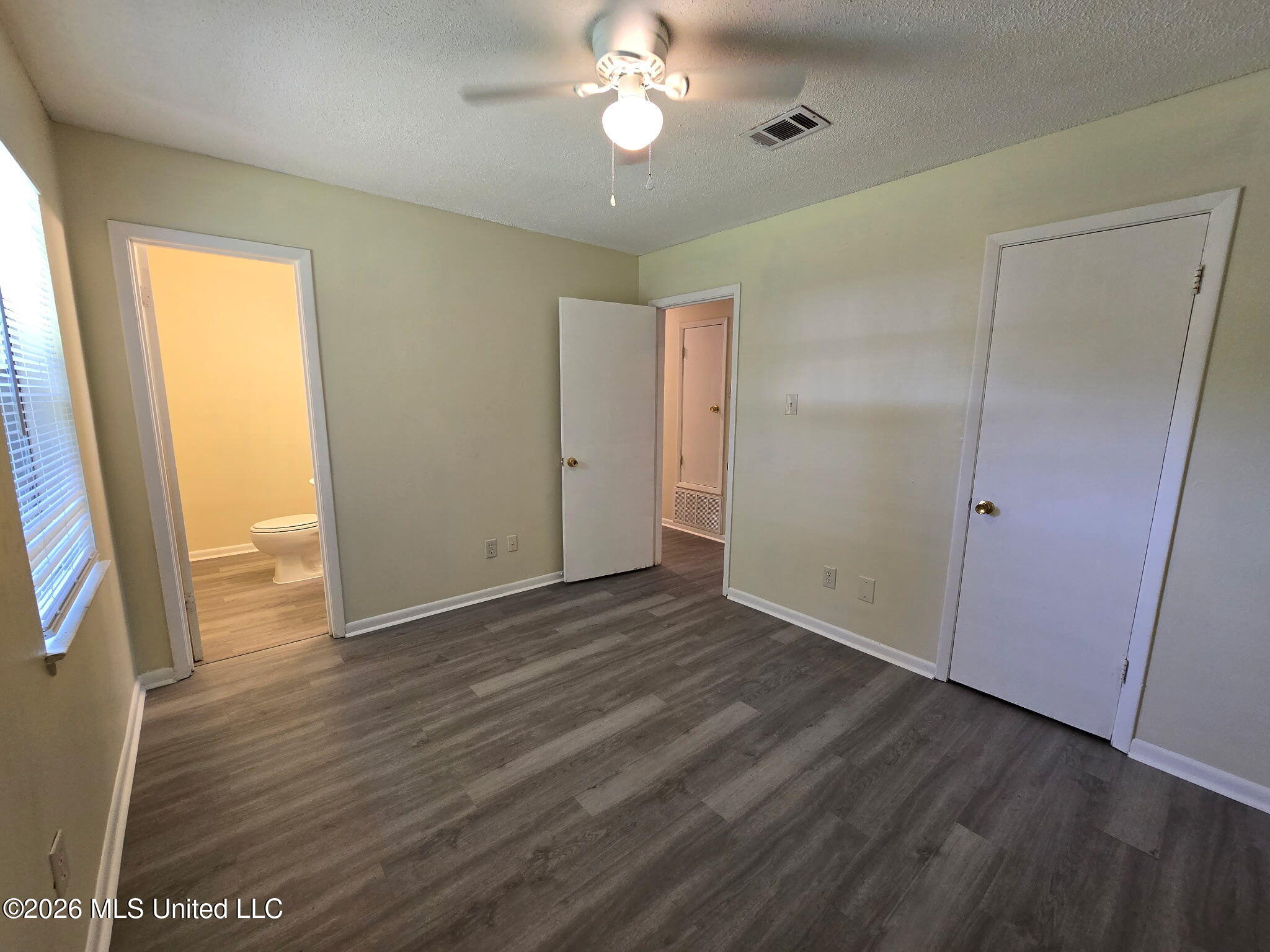 2605 W Samuel Street Property Photo 9