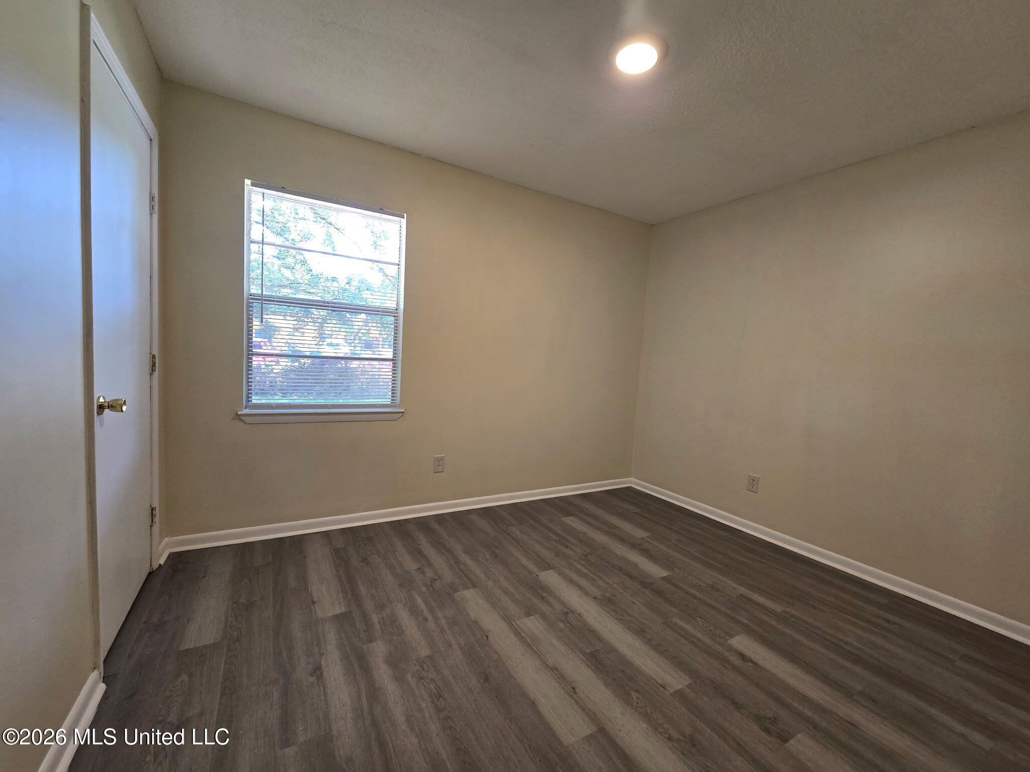 2605 W Samuel Street Property Photo 11