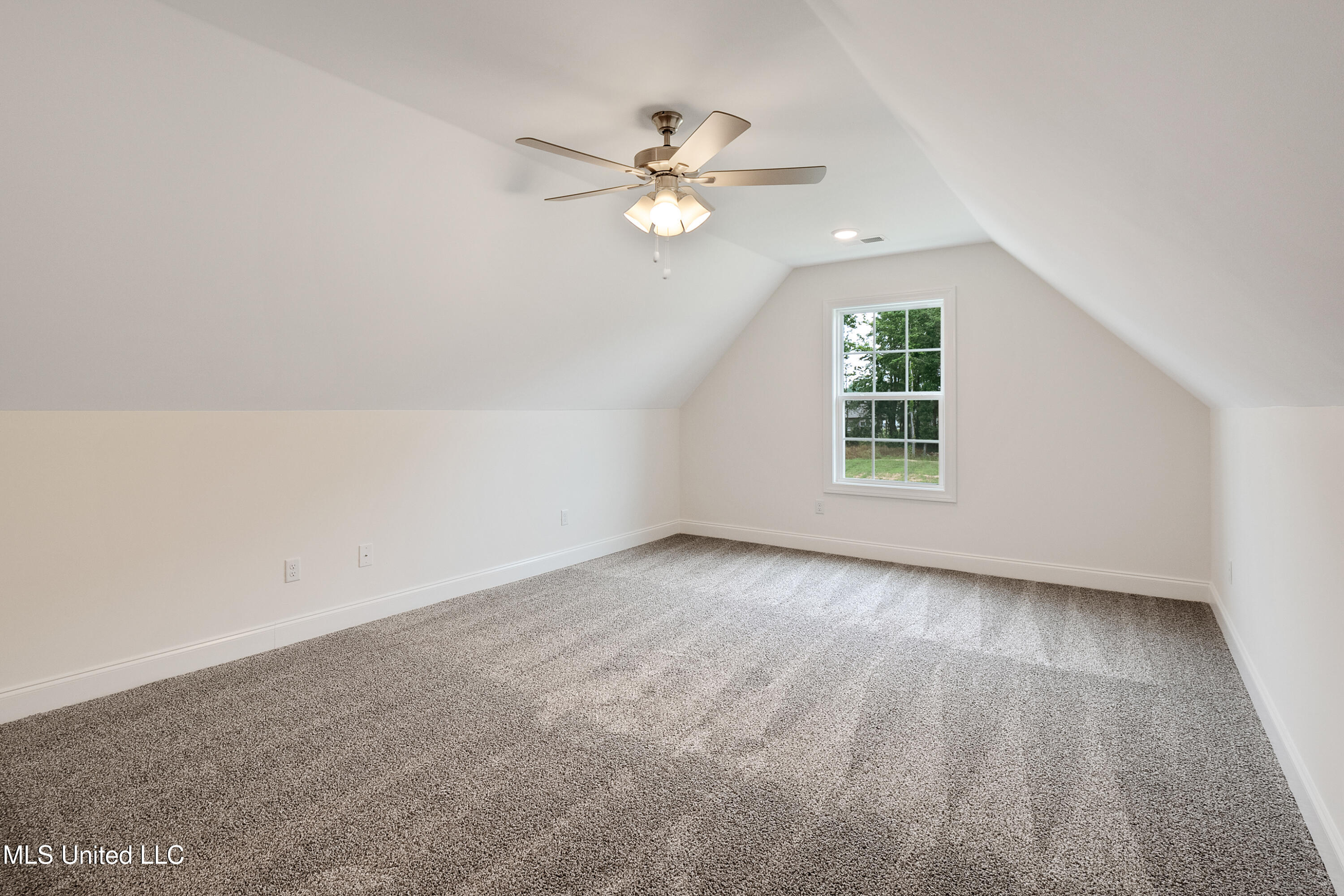 7327 Newbury Drive Property Photo 34