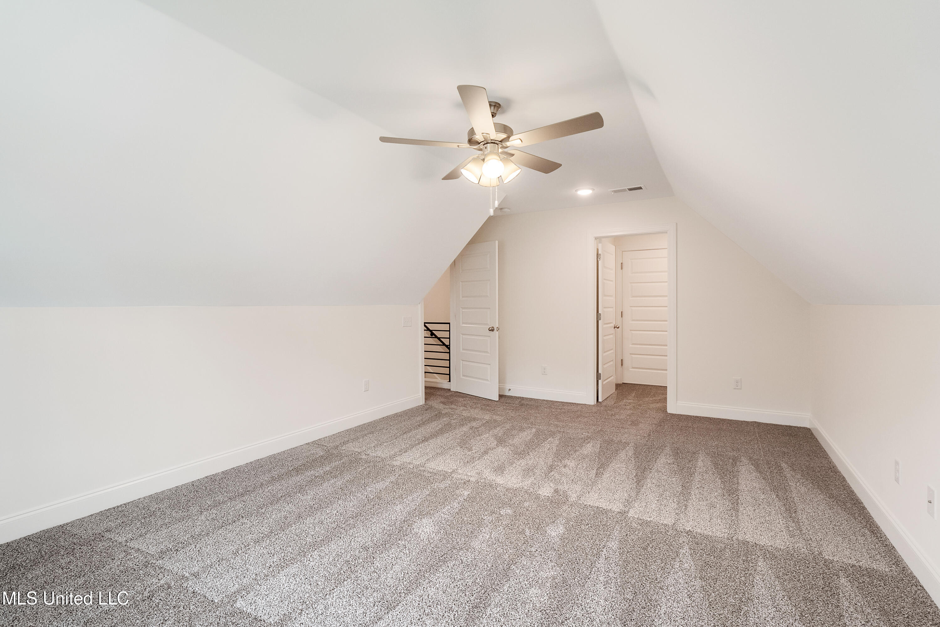 7327 Newbury Drive Property Photo 35