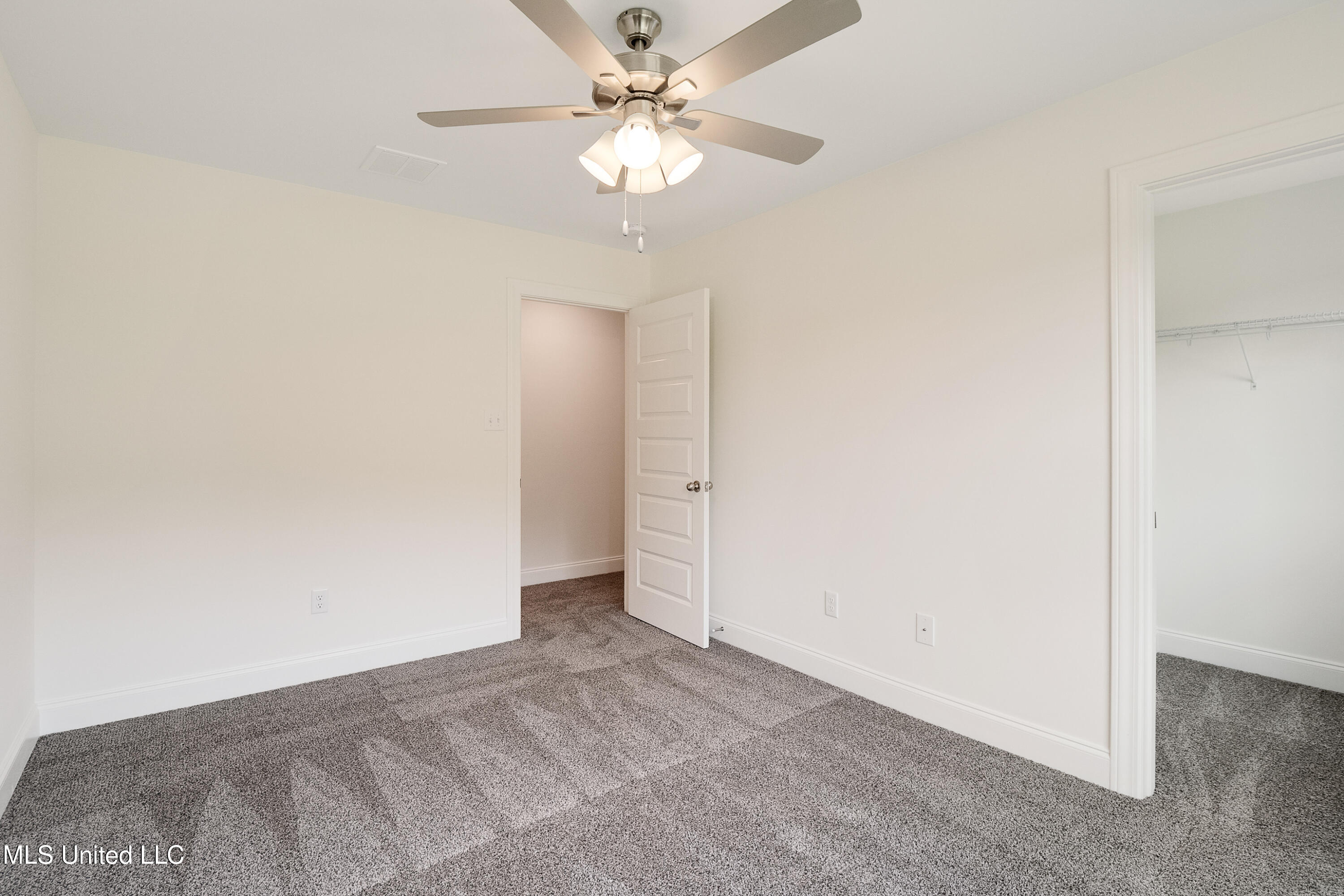 7327 Newbury Drive Property Photo 37