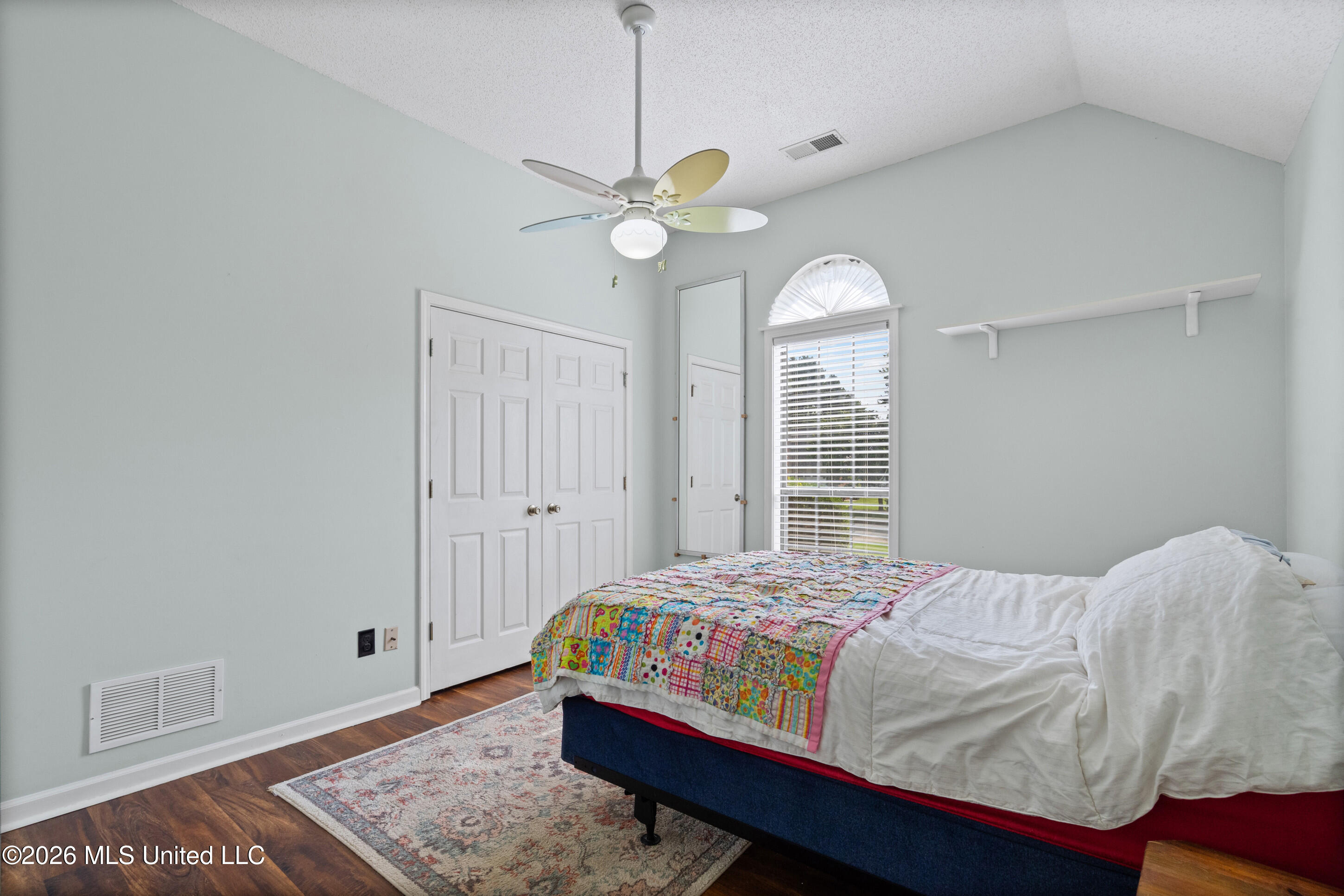 7389 Fox Glen Drive Property Photo 19