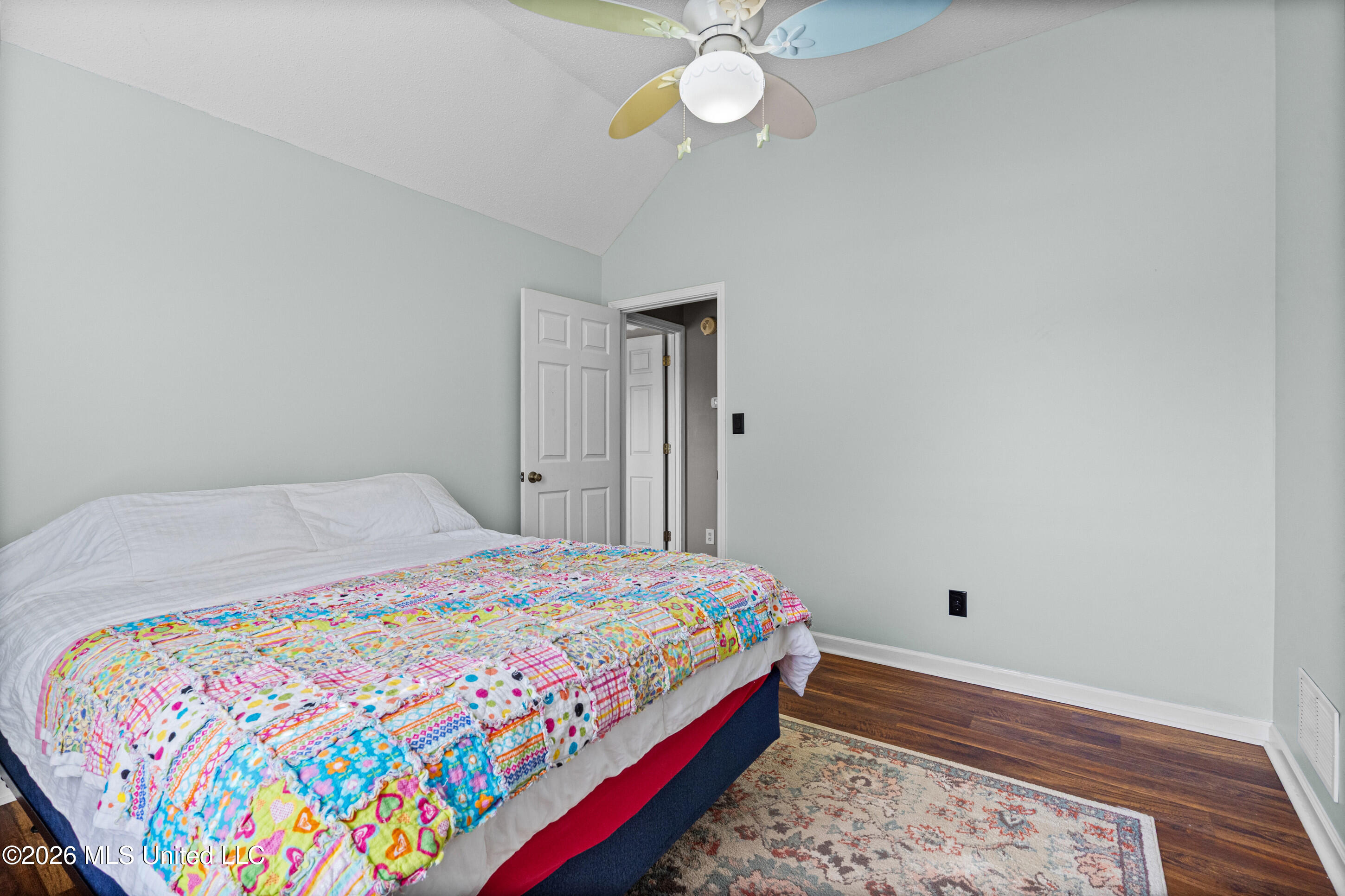 7389 Fox Glen Drive Property Photo 20