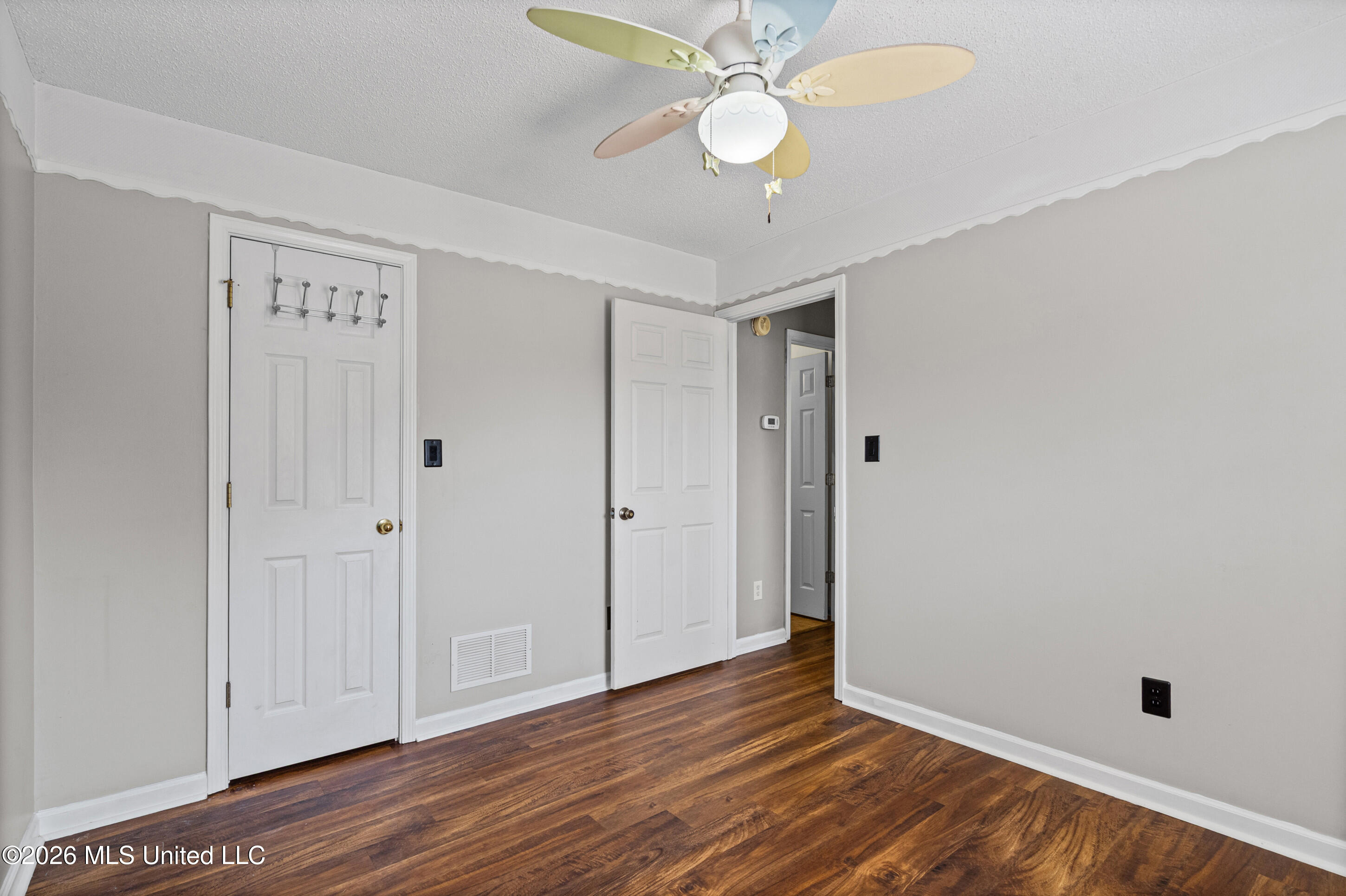 7389 Fox Glen Drive Property Photo 22
