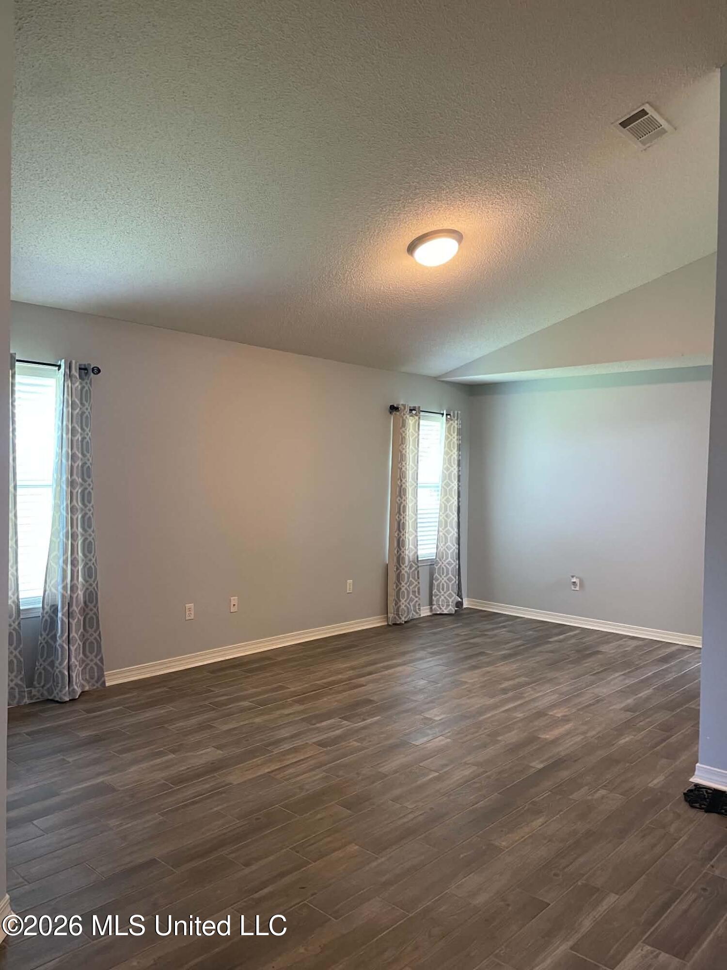 15116 Clear Springs Drive Property Photo 3