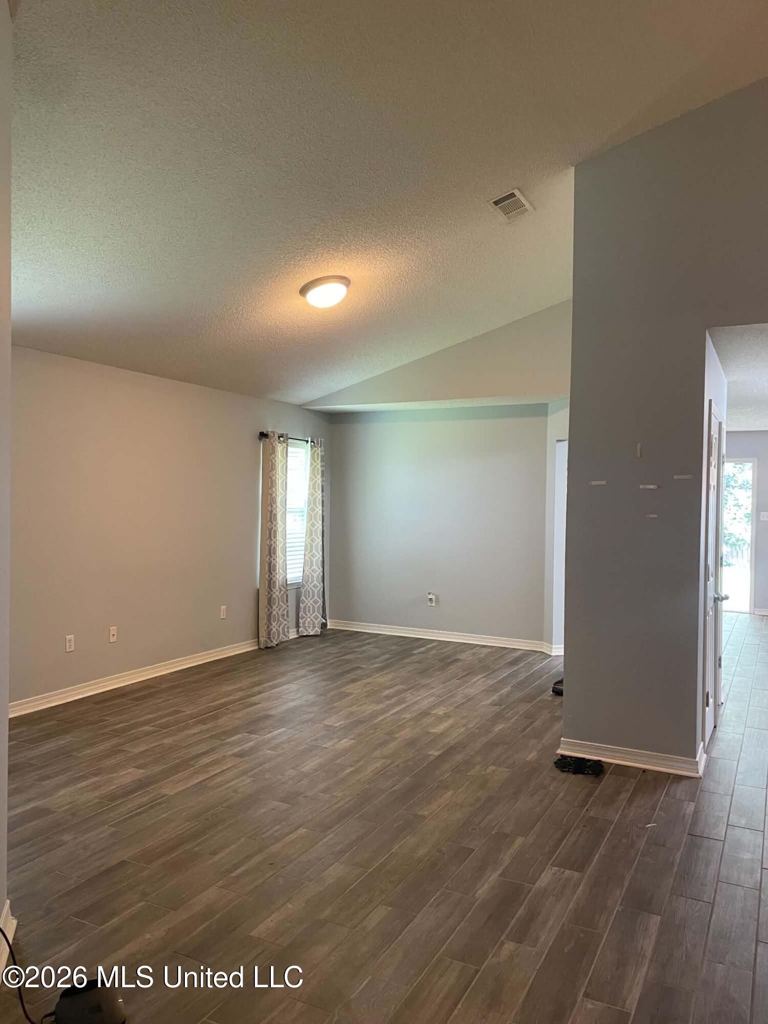 15116 Clear Springs Drive Property Photo 5