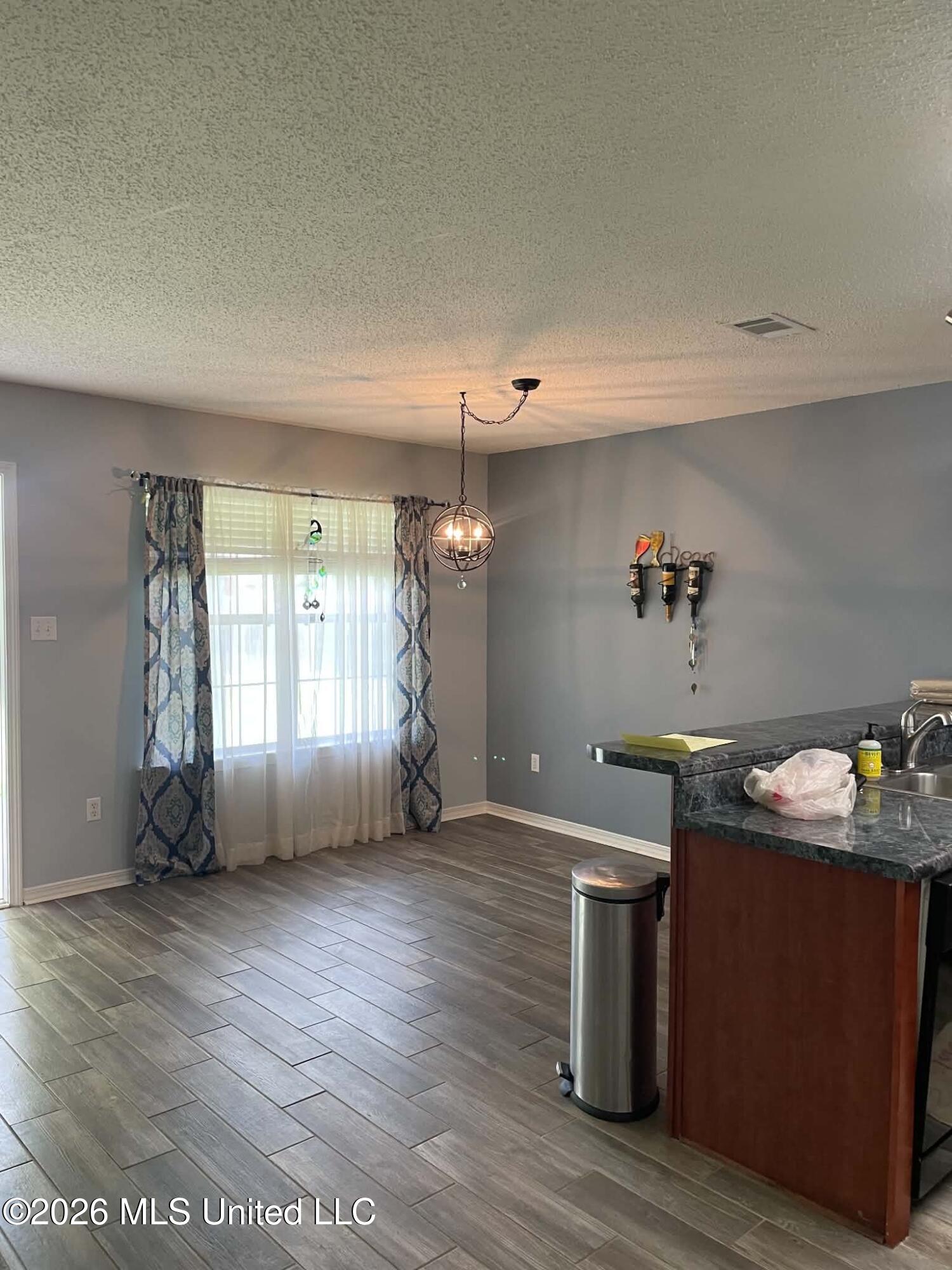 15116 Clear Springs Drive Property Photo 7