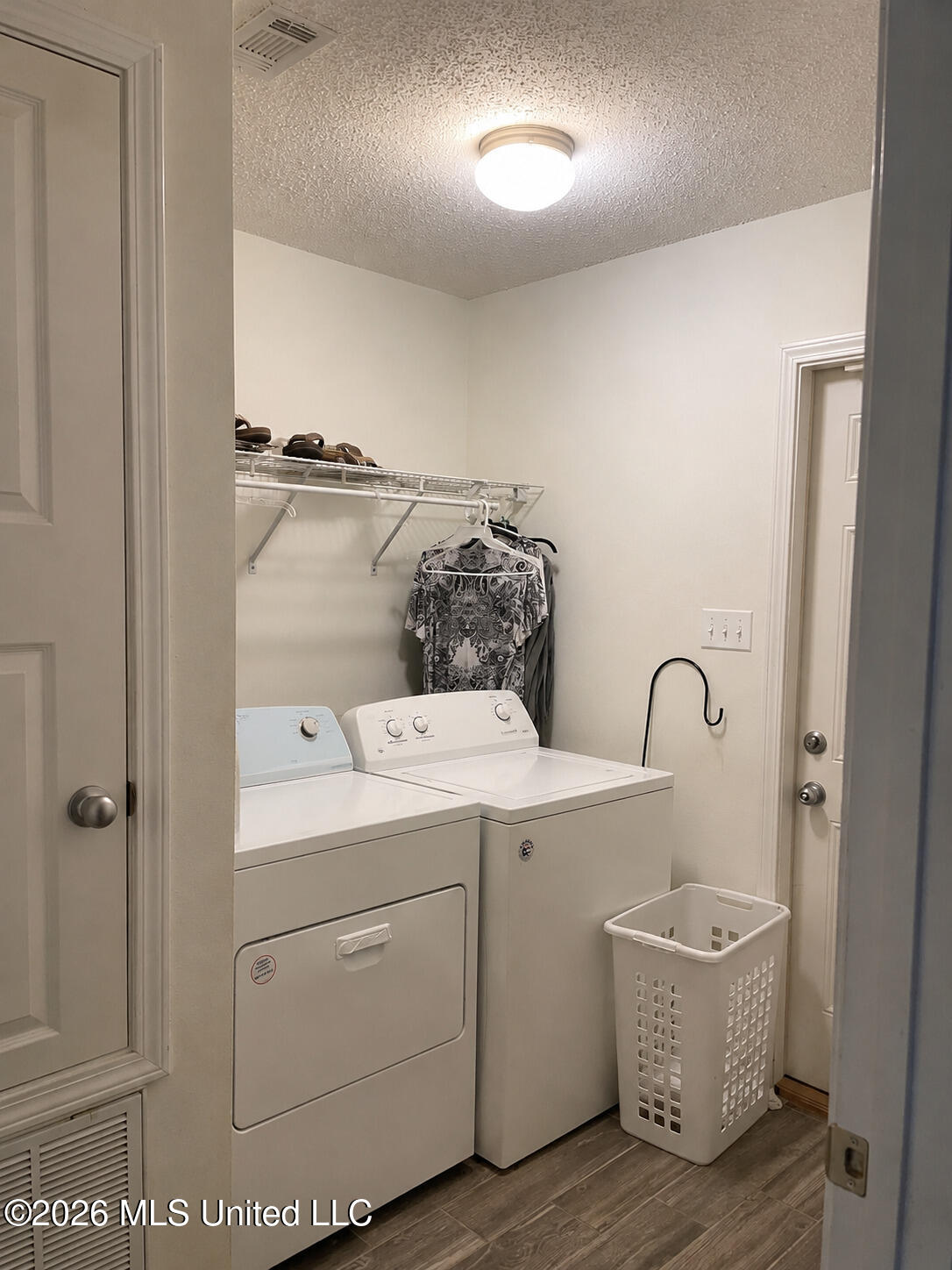 15116 Clear Springs Drive Property Photo 13