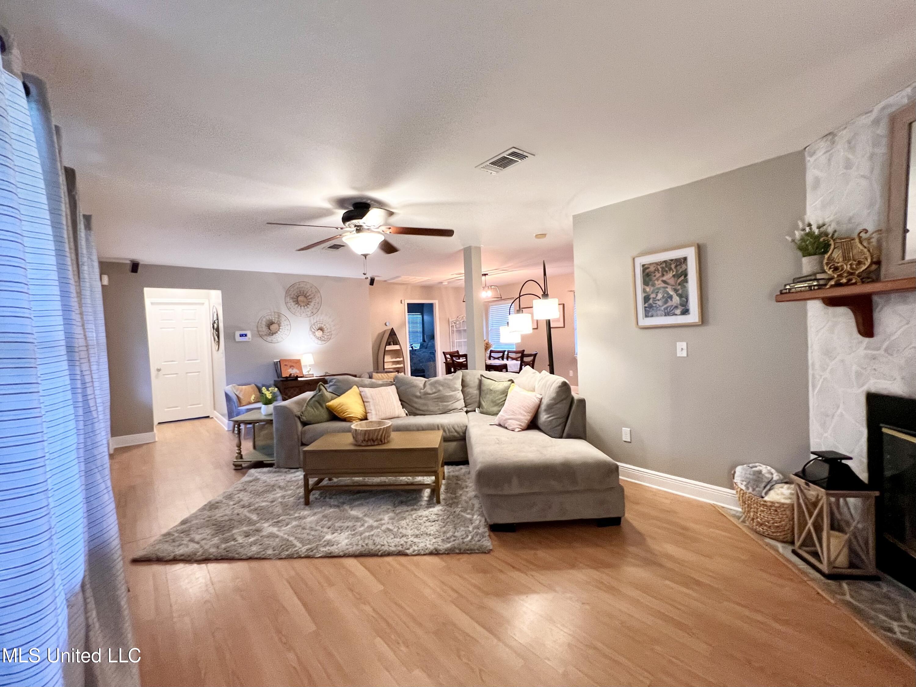 13 40th Street Property Photo 5