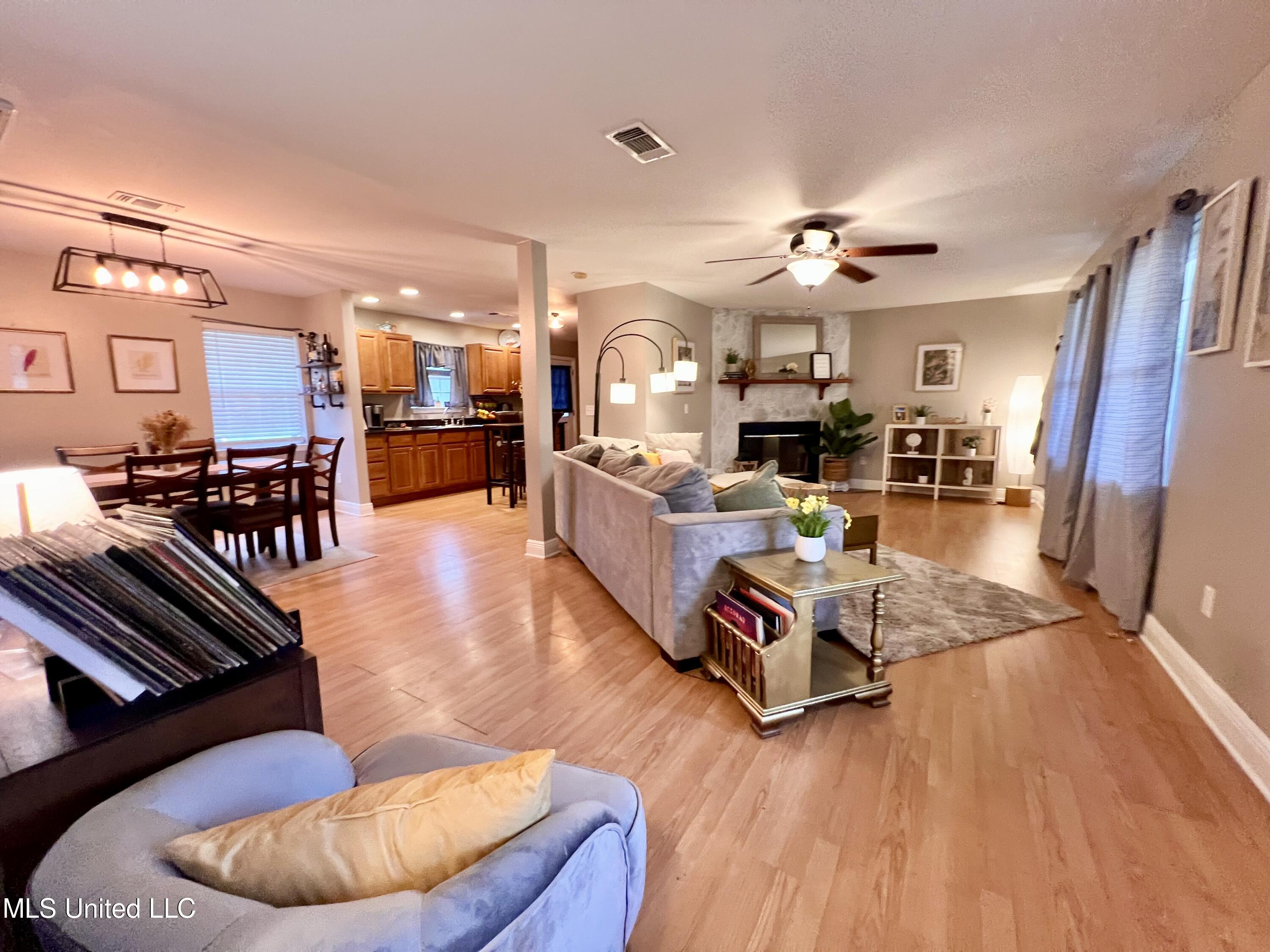 13 40th Street Property Photo 8