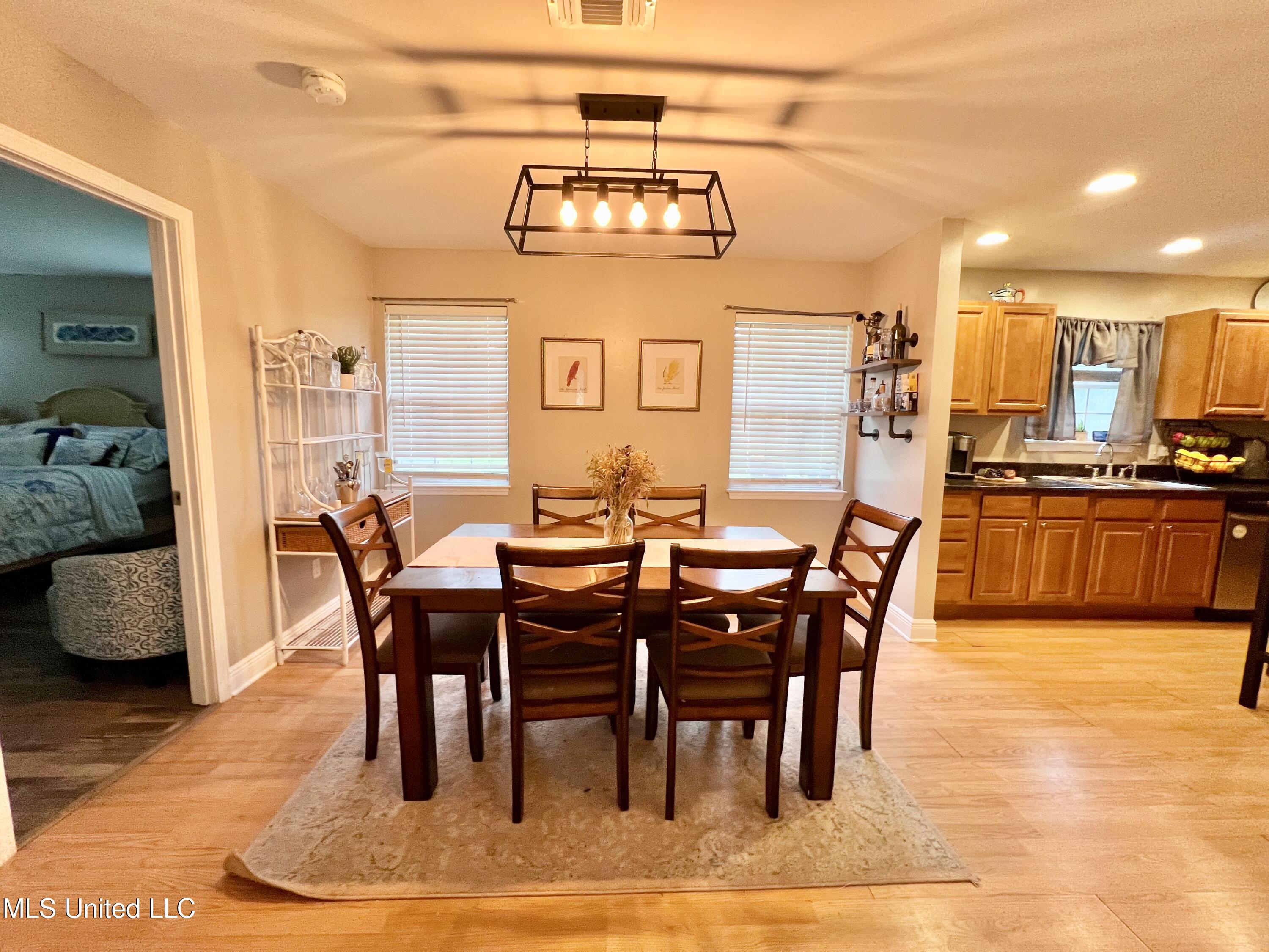 13 40th Street Property Photo 9