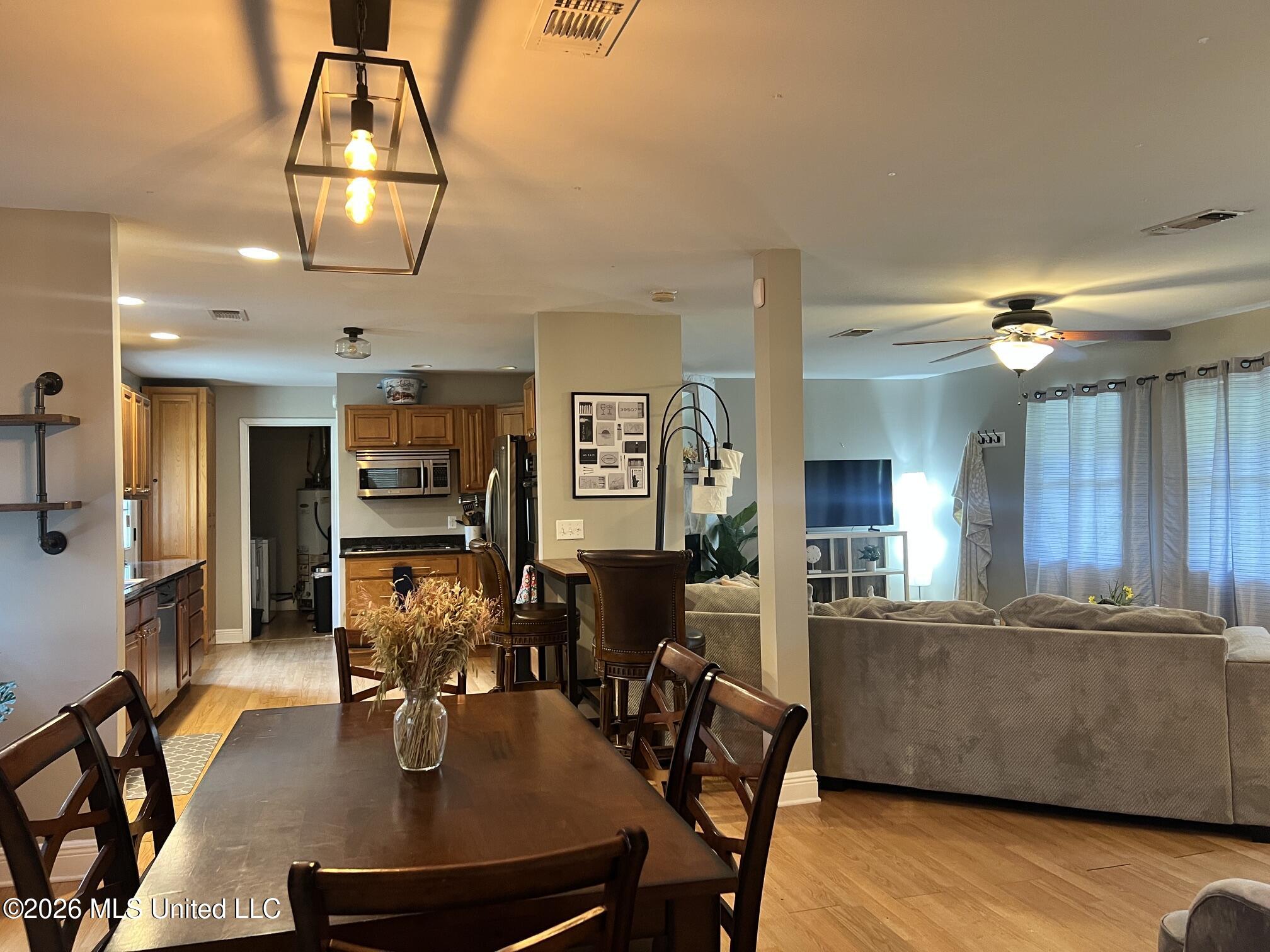 13 40th Street Property Photo 11
