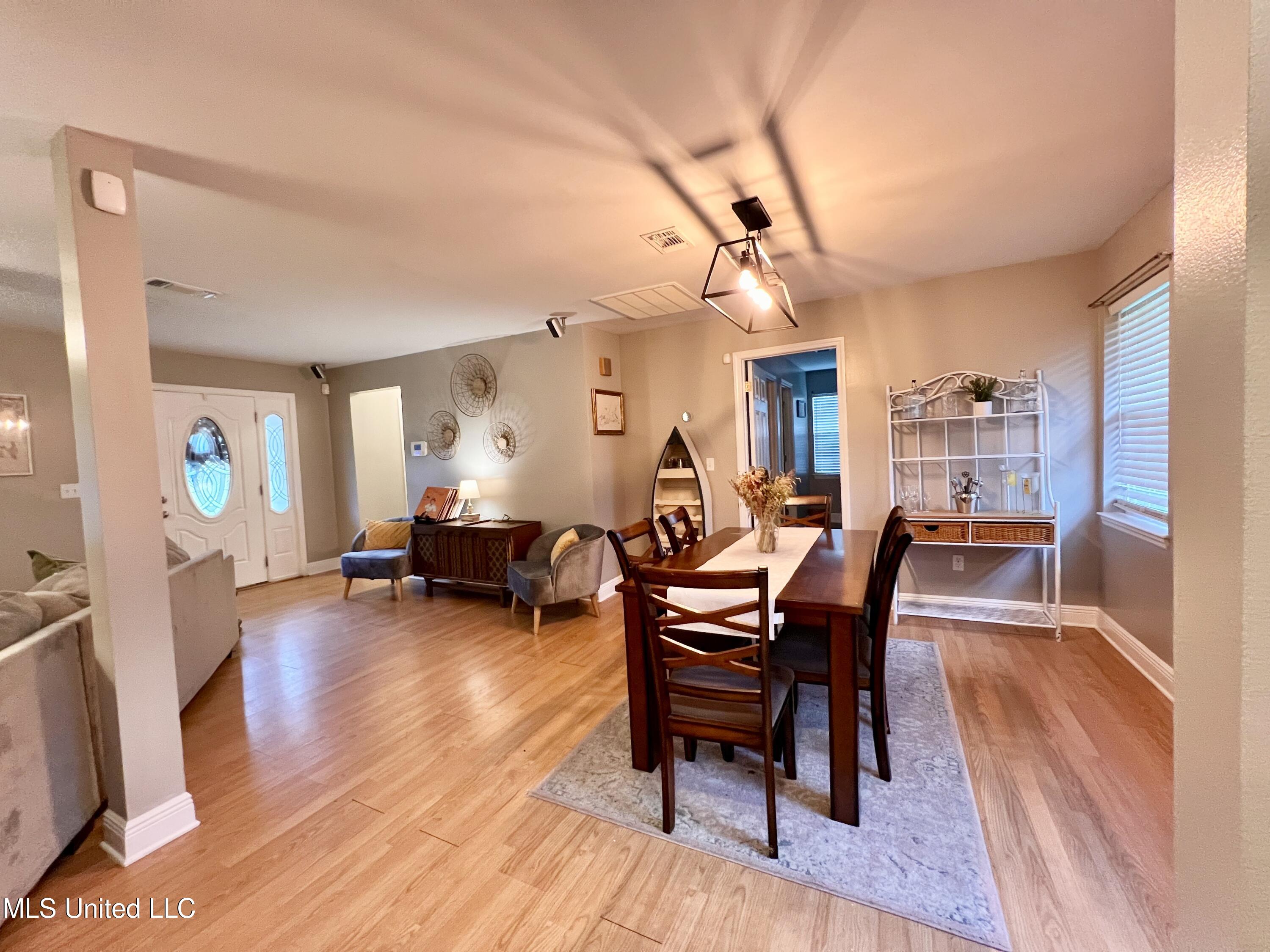 13 40th Street Property Photo 14