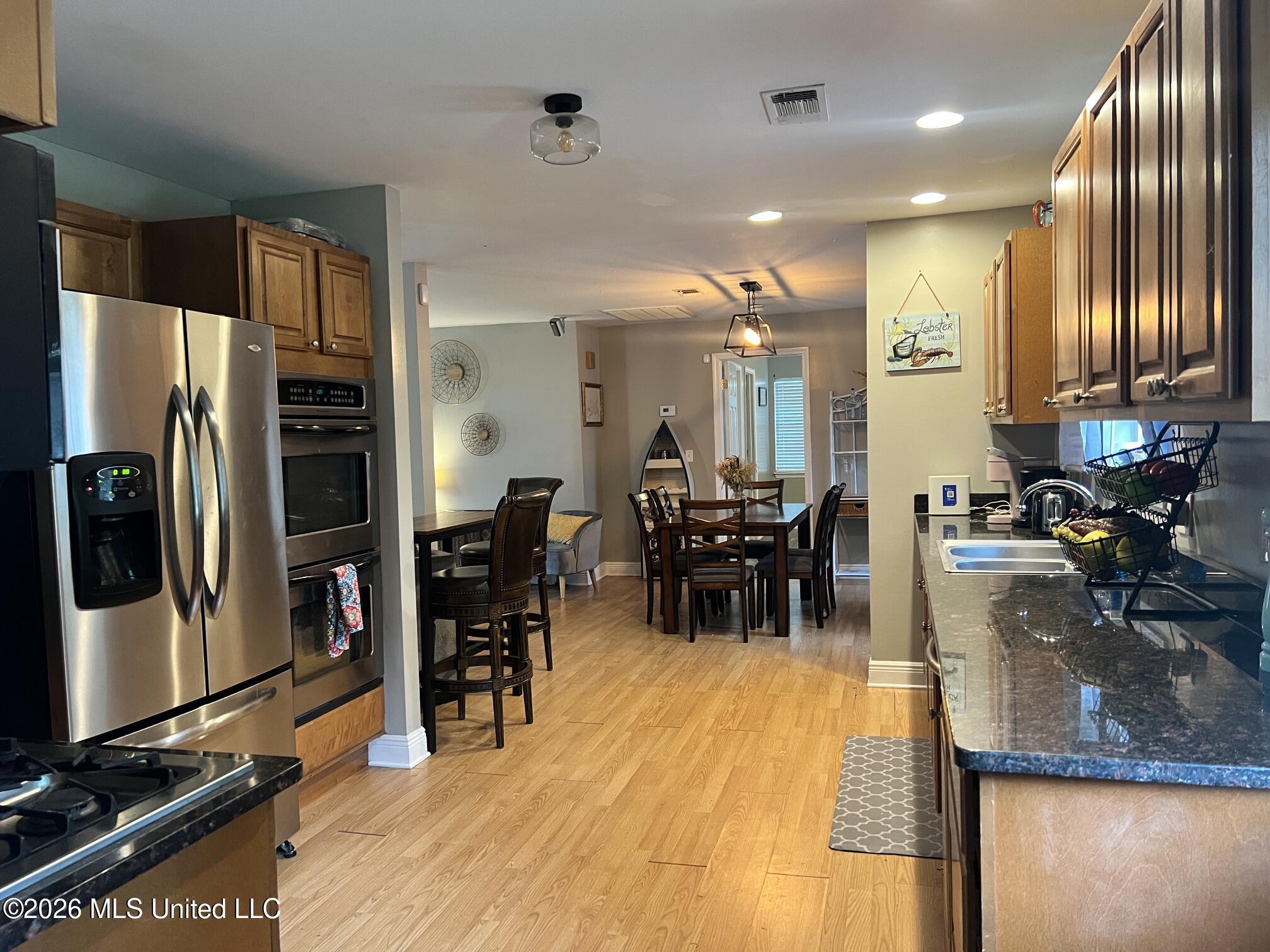 13 40th Street Property Photo 16