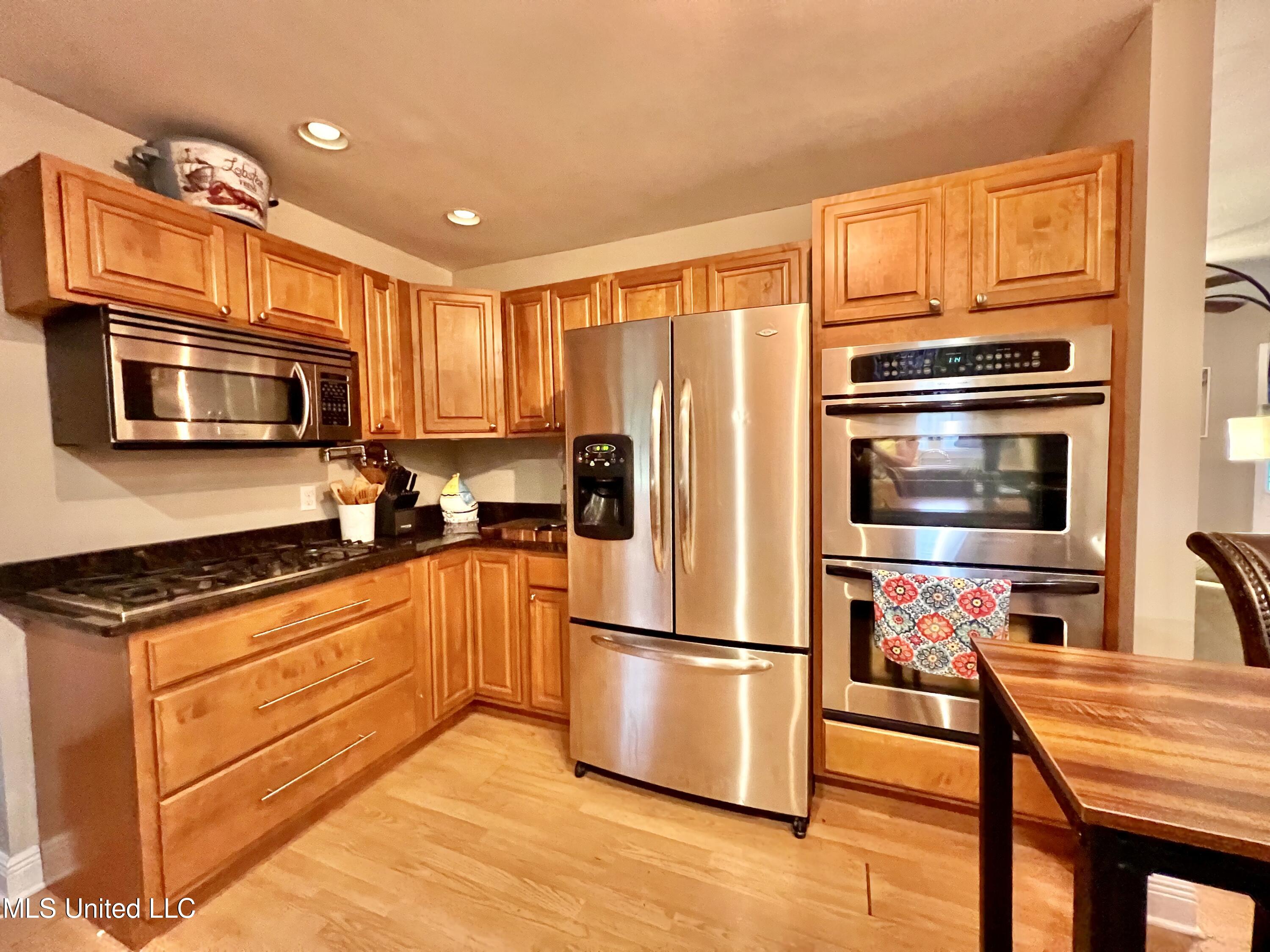 13 40th Street Property Photo 19