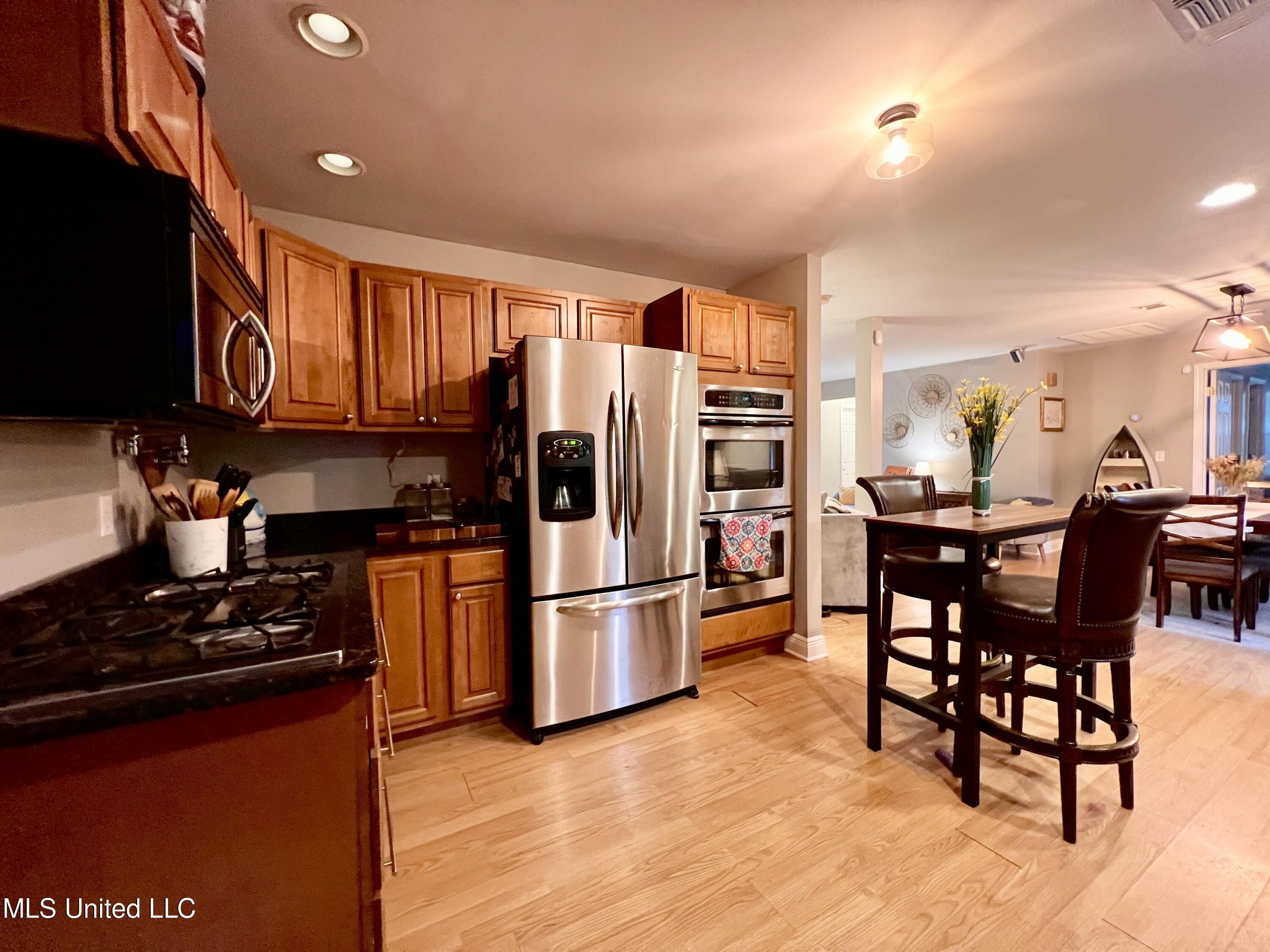 13 40th Street Property Photo 20