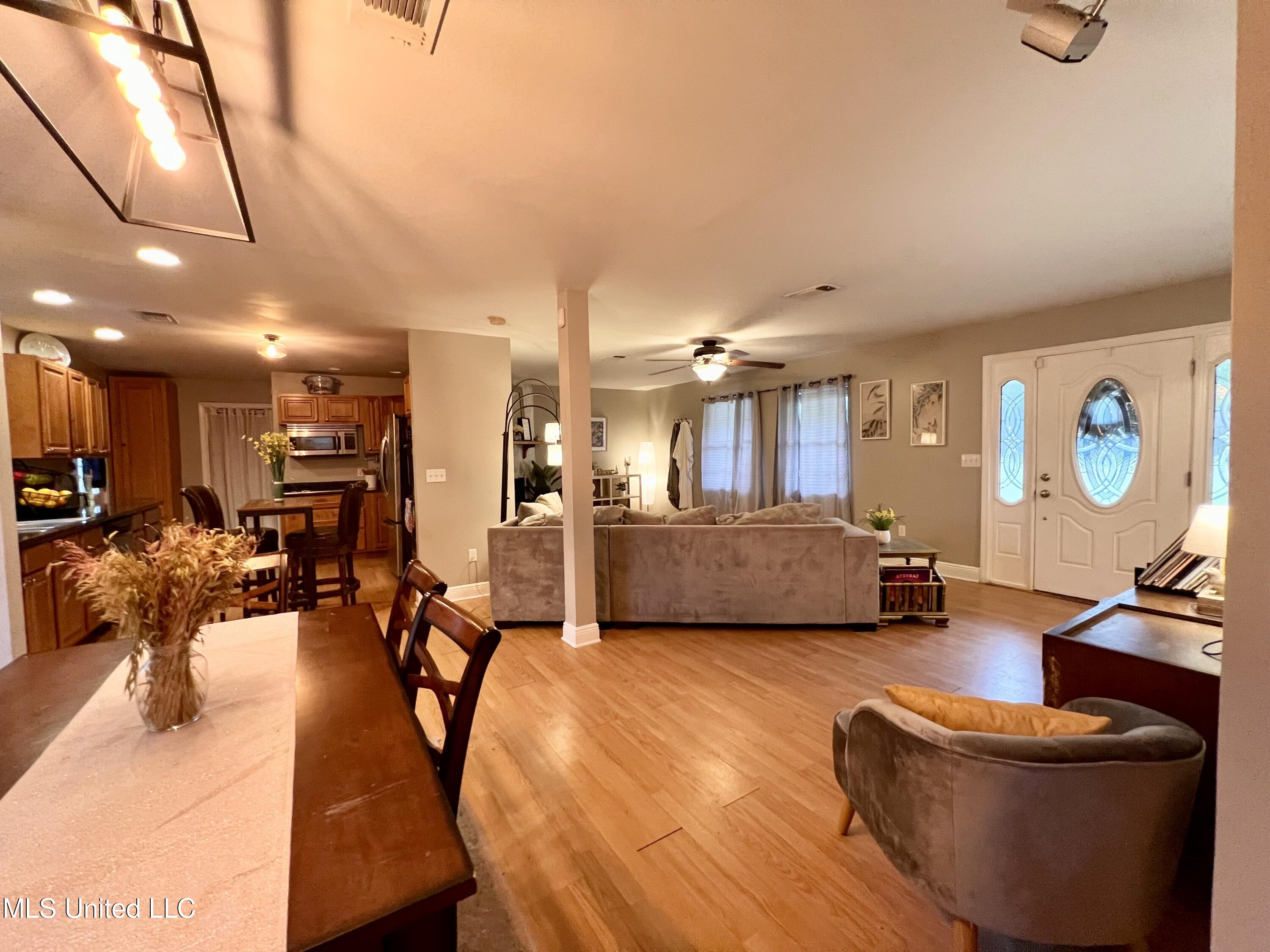 13 40th Street Property Photo 21
