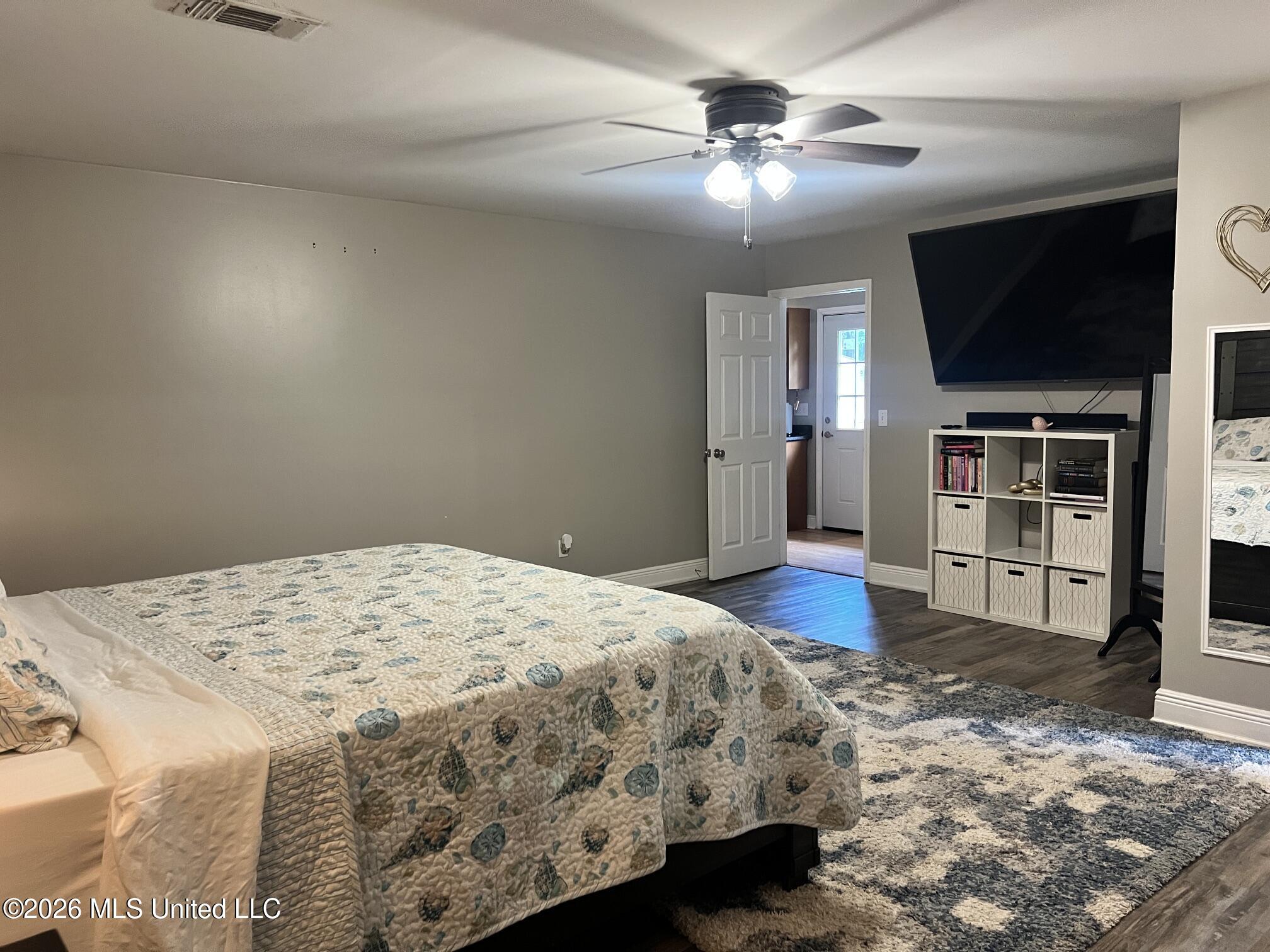 13 40th Street Property Photo 22