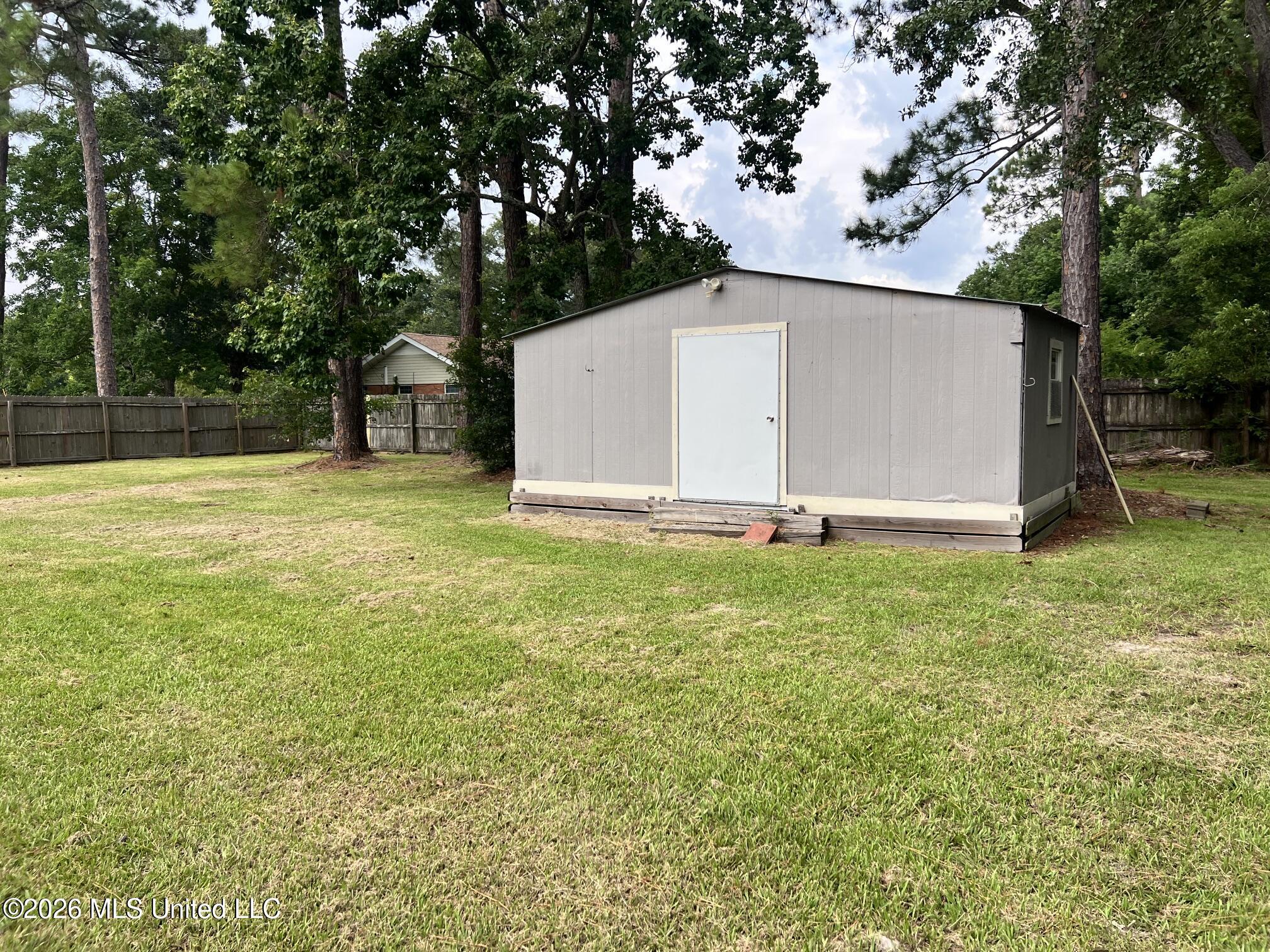 13 40th Street Property Photo 58