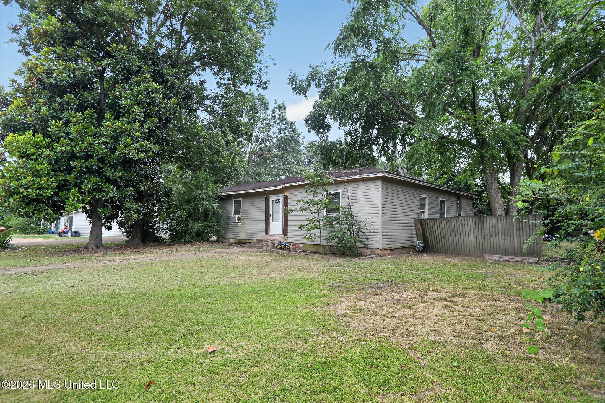 233 Hays Street Property Photo 2