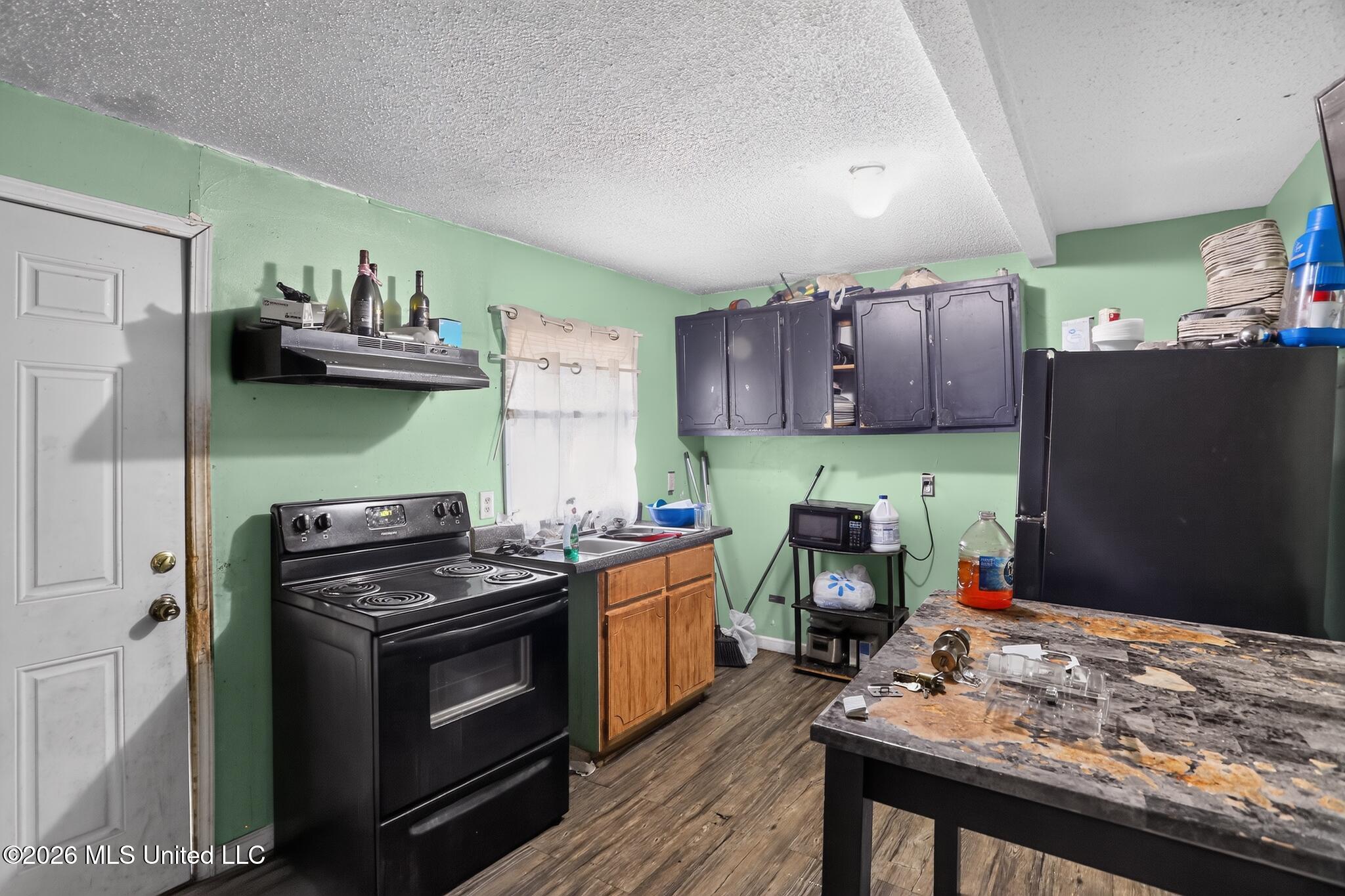 233 Hays Street Property Photo 8