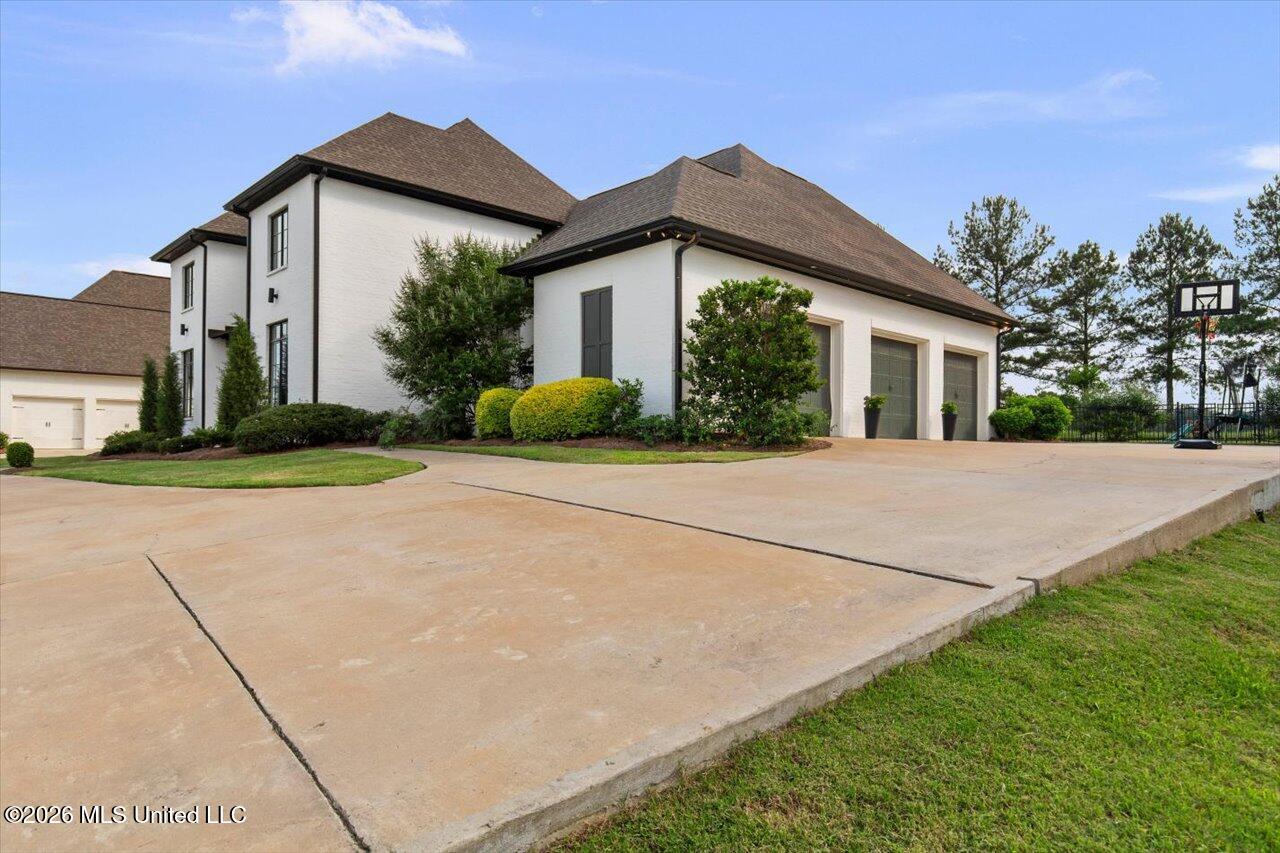 203 Reunion Drive Property Photo 10