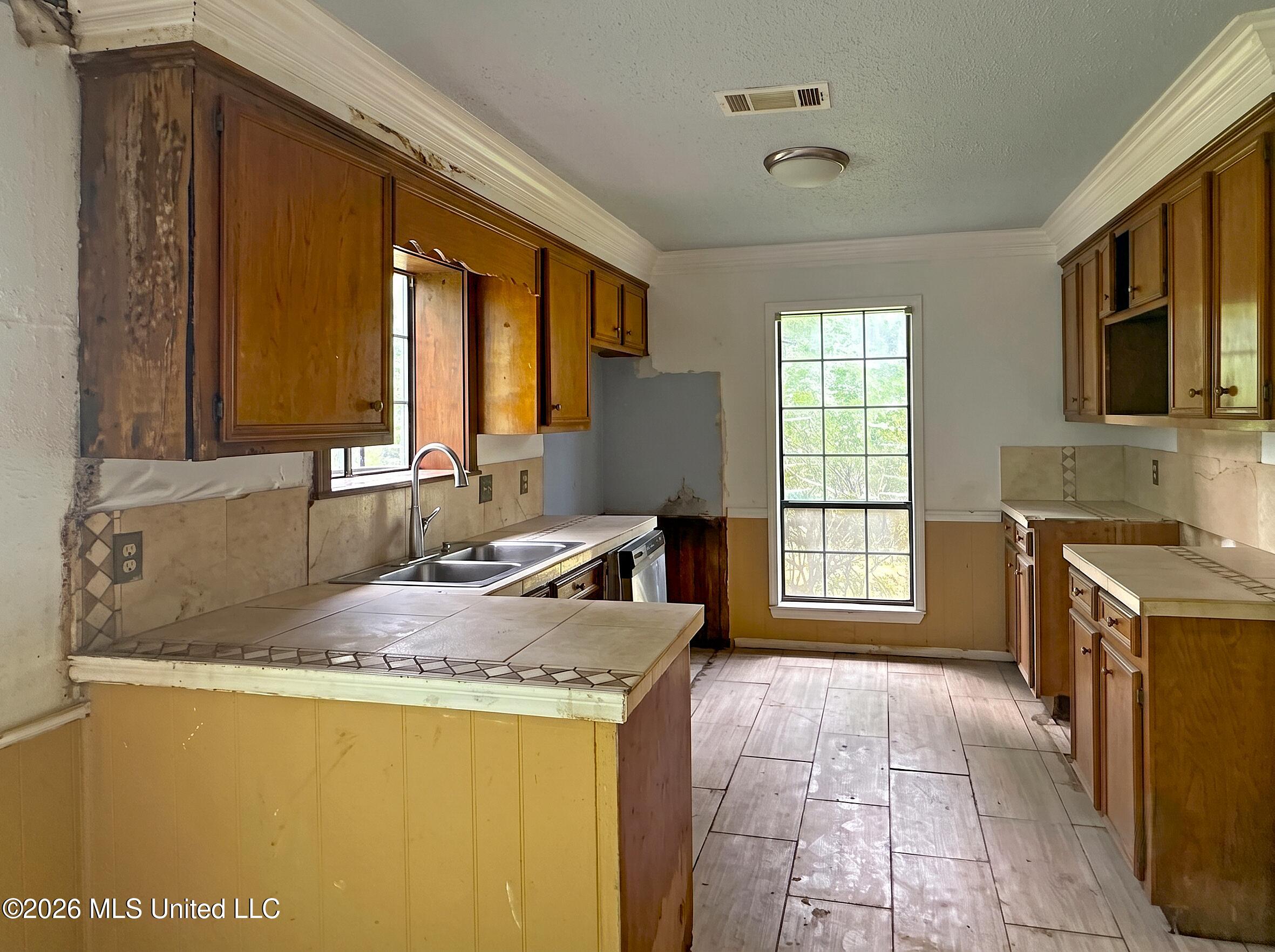 102 Dogwood Circle Property Photo 2