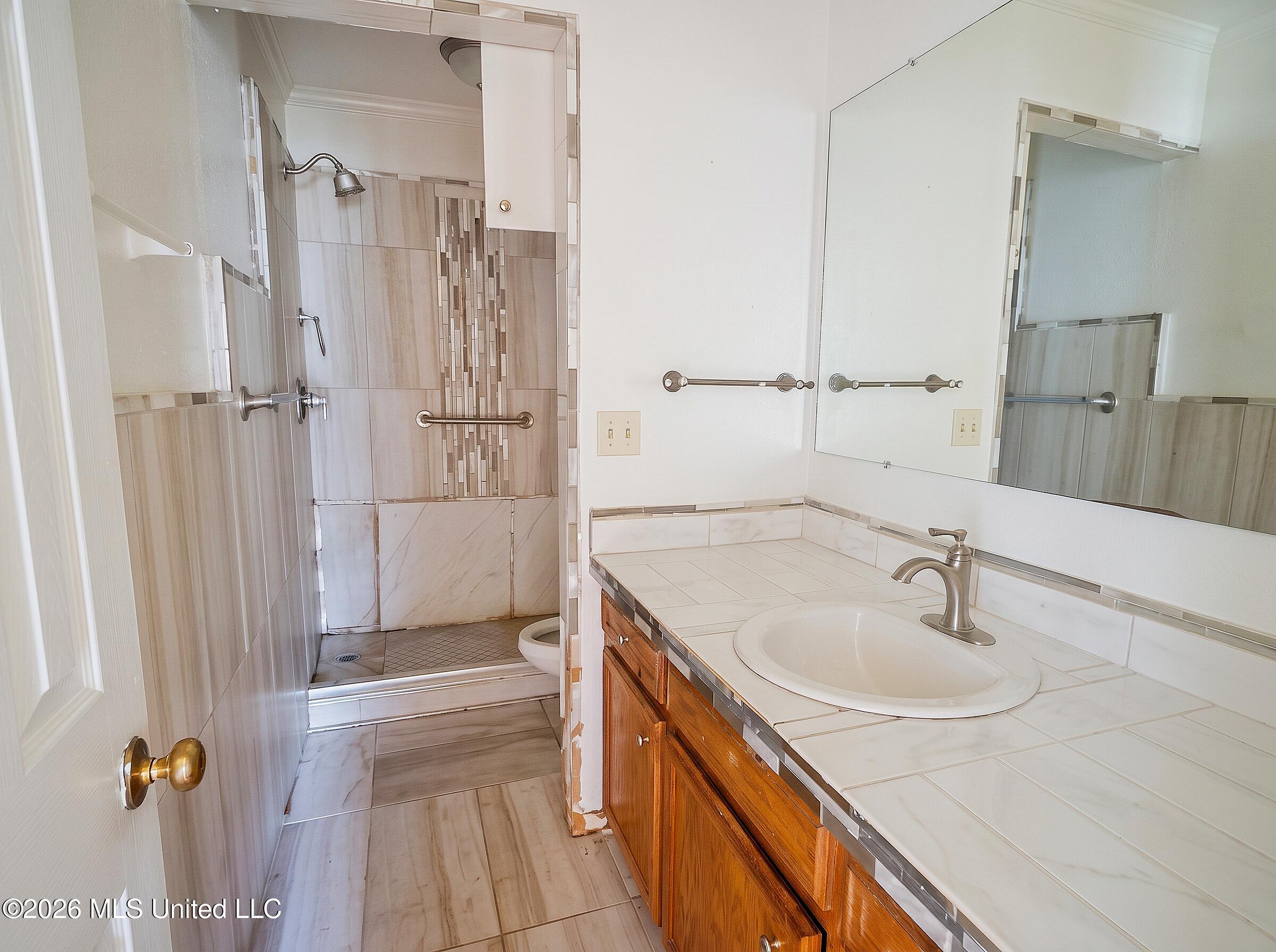 102 Dogwood Circle Property Photo 5