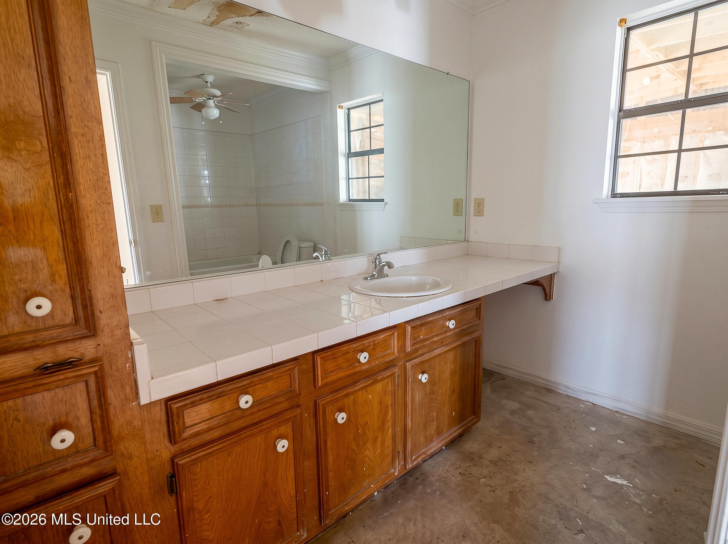 102 Dogwood Circle Property Photo 6
